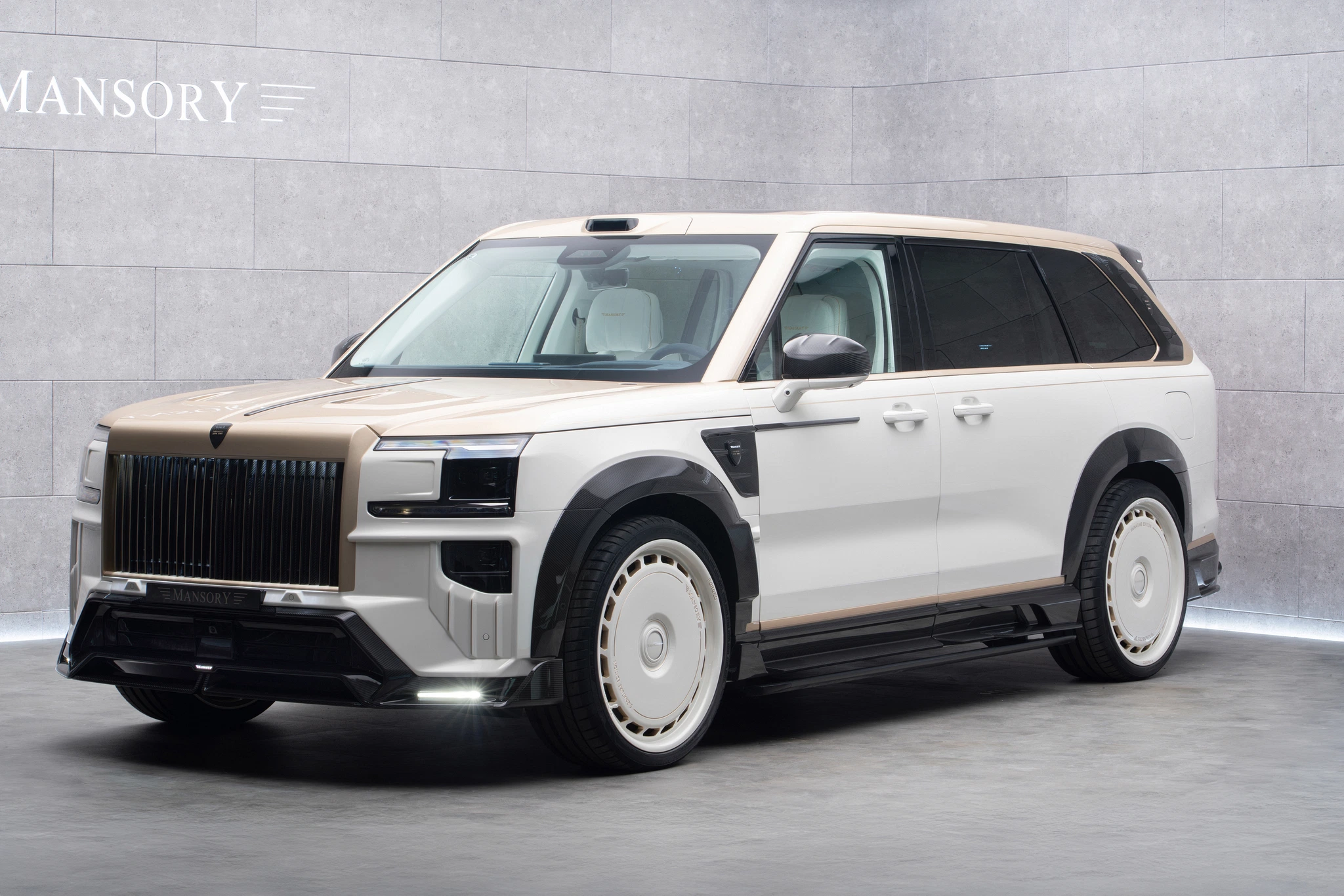Китайська відповідь на Rolls-Royce Cullinan виглядала стильно, і Mansory це виправила