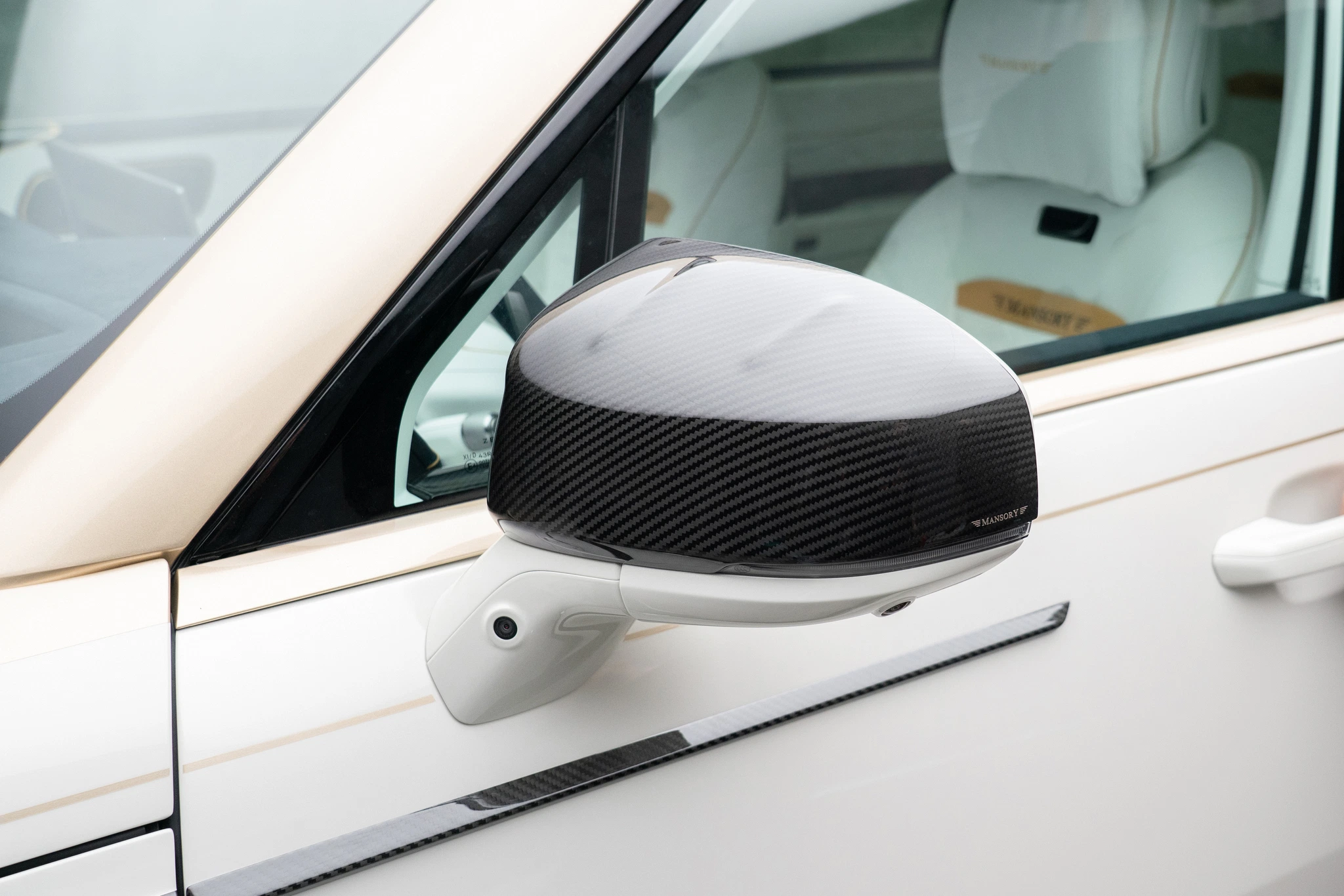 Китайська відповідь на Rolls-Royce Cullinan виглядала стильно, і Mansory це виправила