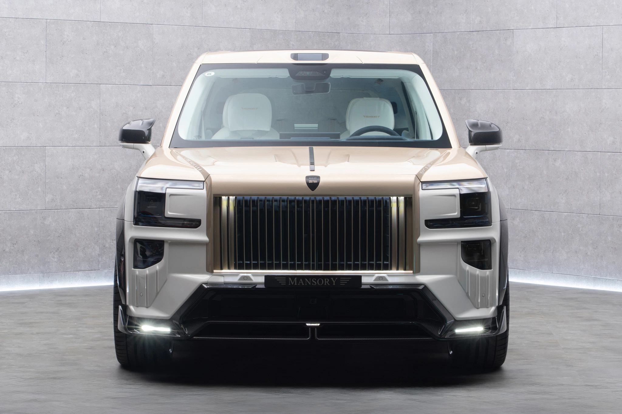 Китайська відповідь на Rolls-Royce Cullinan виглядала стильно, і Mansory це виправила