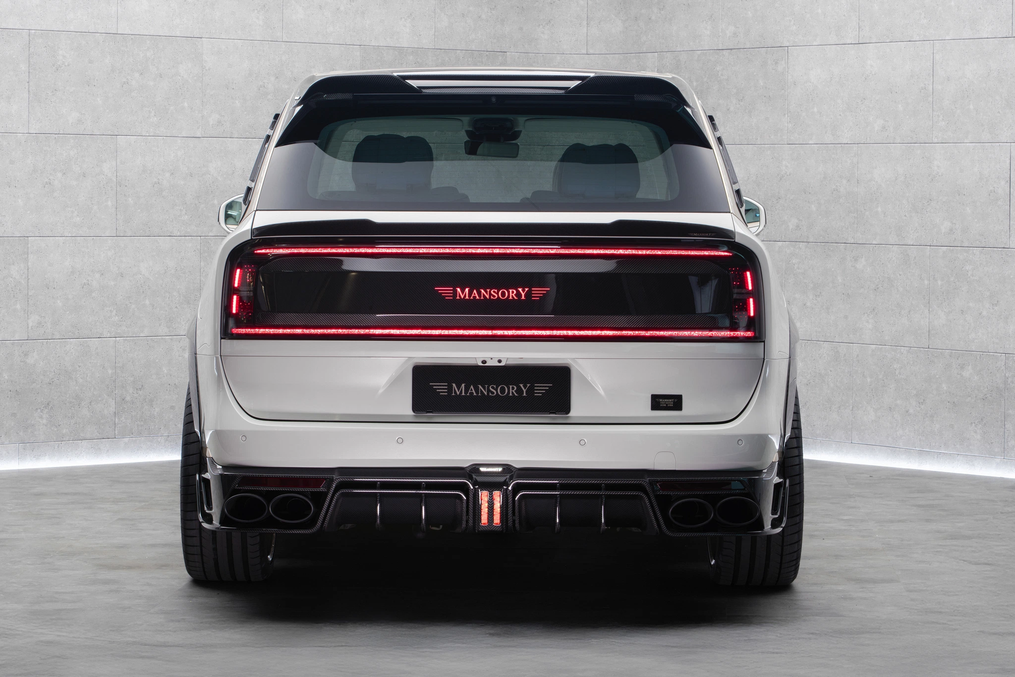 Китайська відповідь на Rolls-Royce Cullinan виглядала стильно, і Mansory це виправила