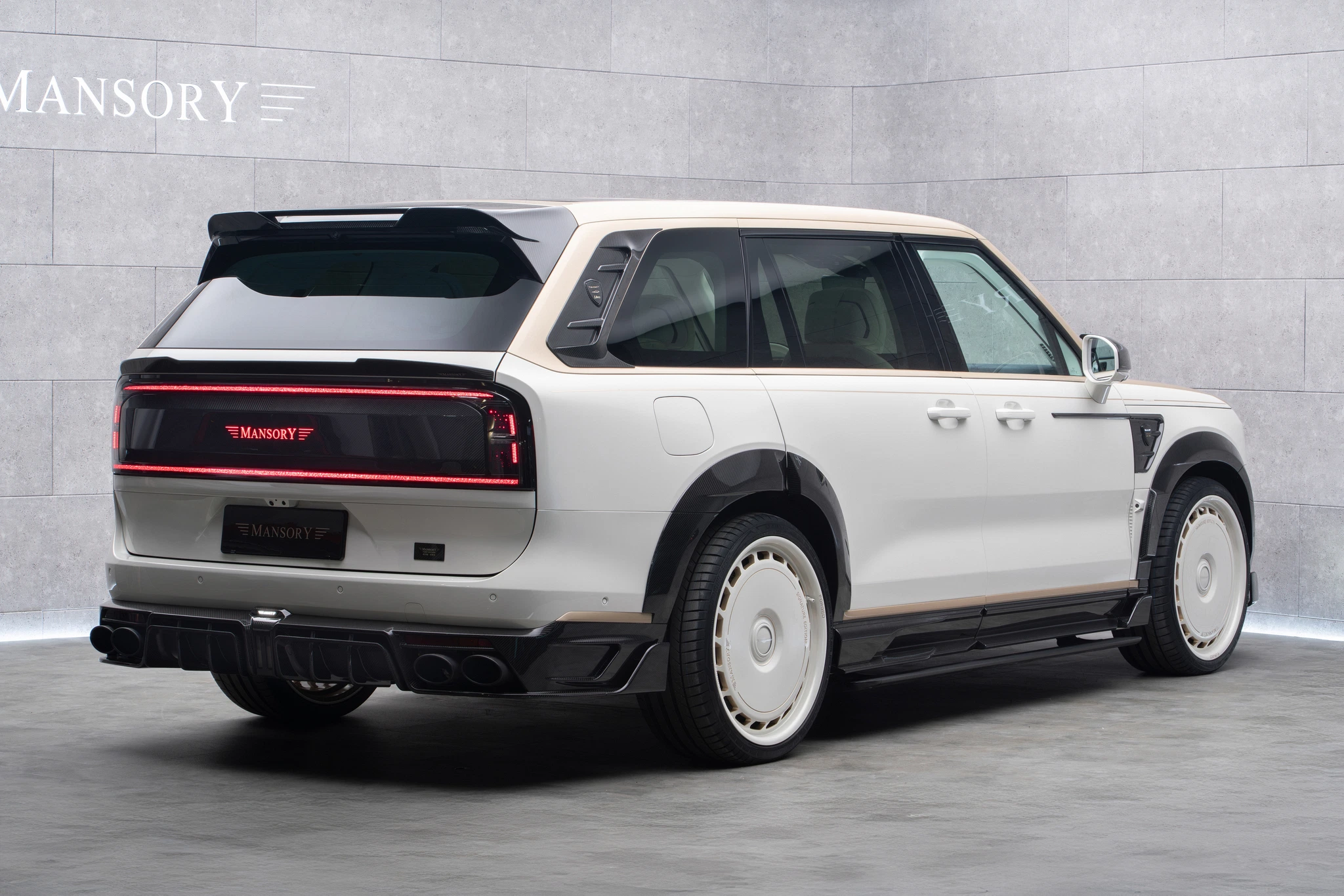 Китайська відповідь на Rolls-Royce Cullinan виглядала стильно, і Mansory це виправила