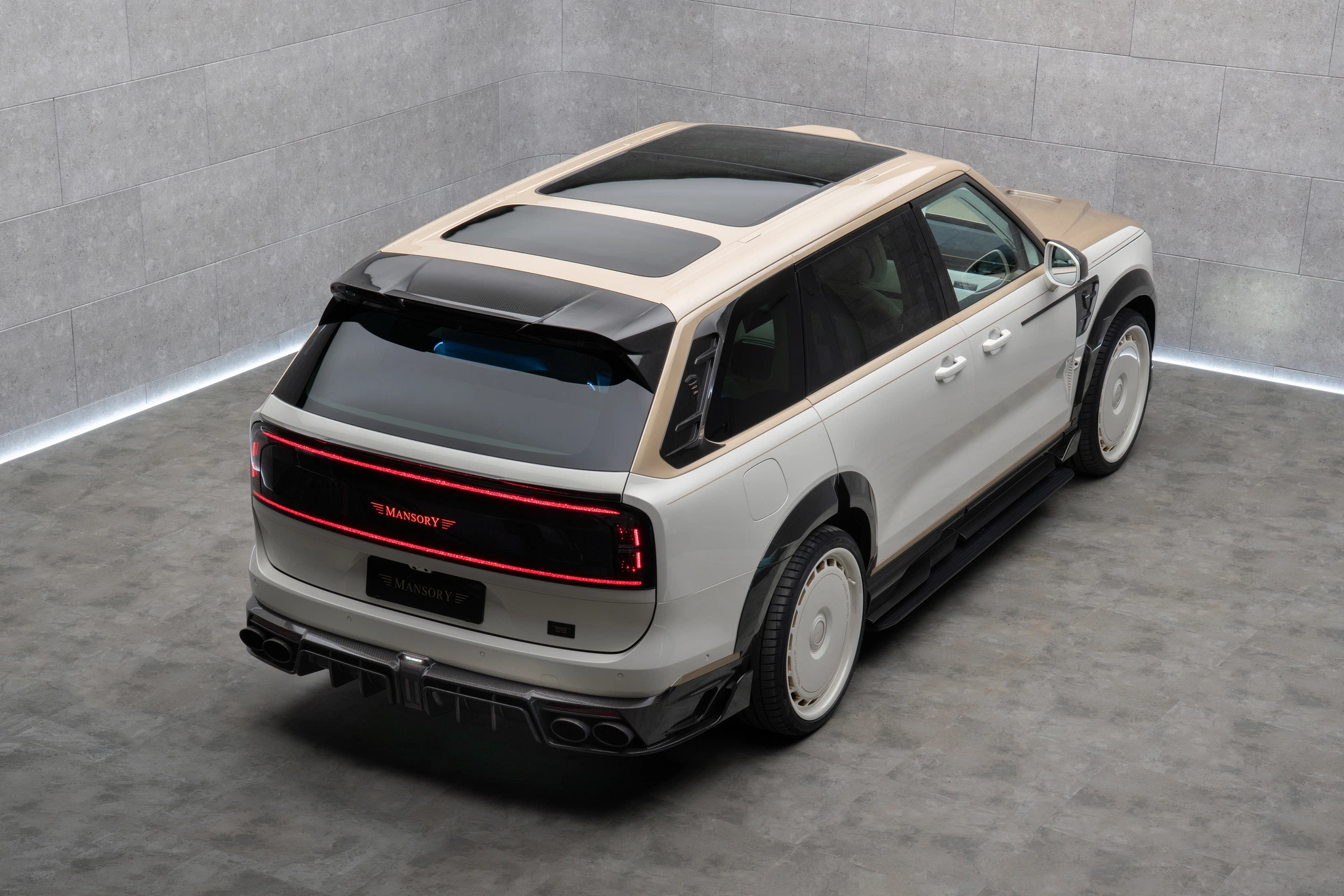 Китайська відповідь на Rolls-Royce Cullinan виглядала стильно, і Mansory це виправила