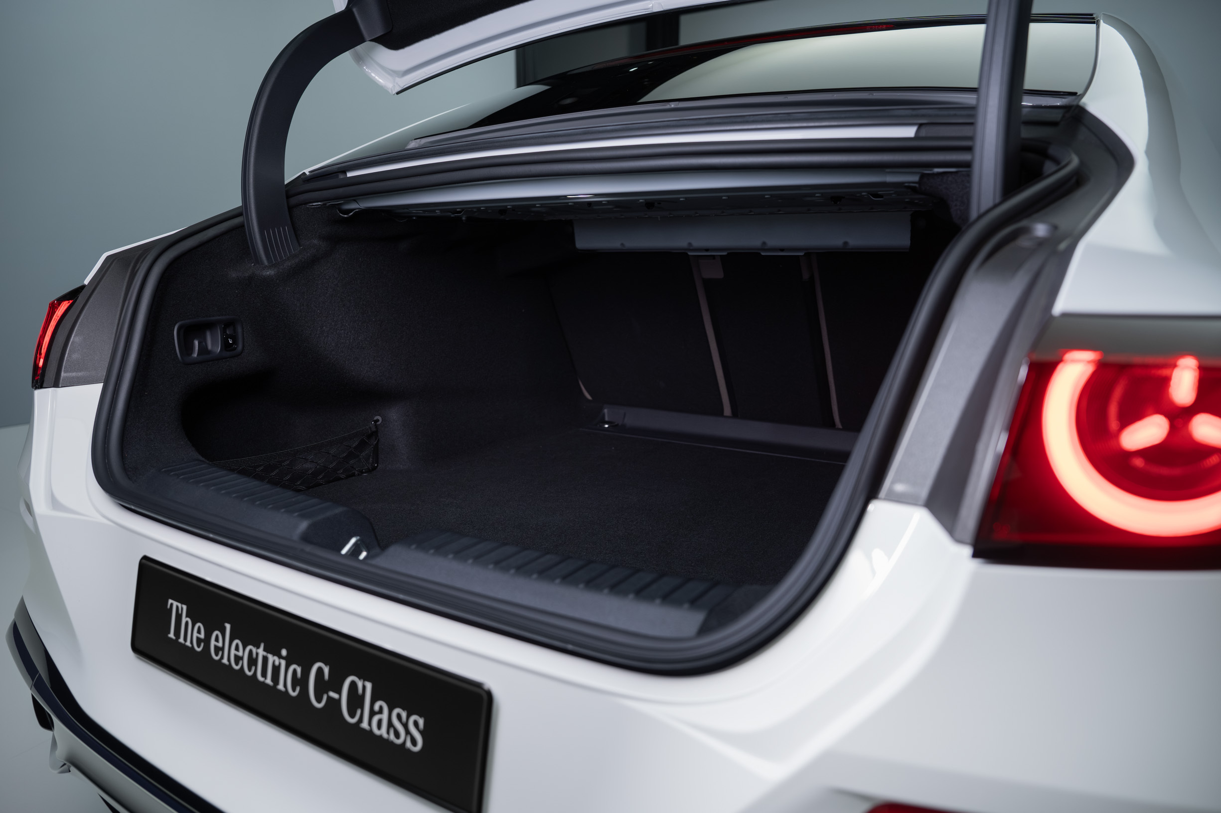 Mercedes’ Electric C-Class Is The BMW i3’s Neue Nightmare