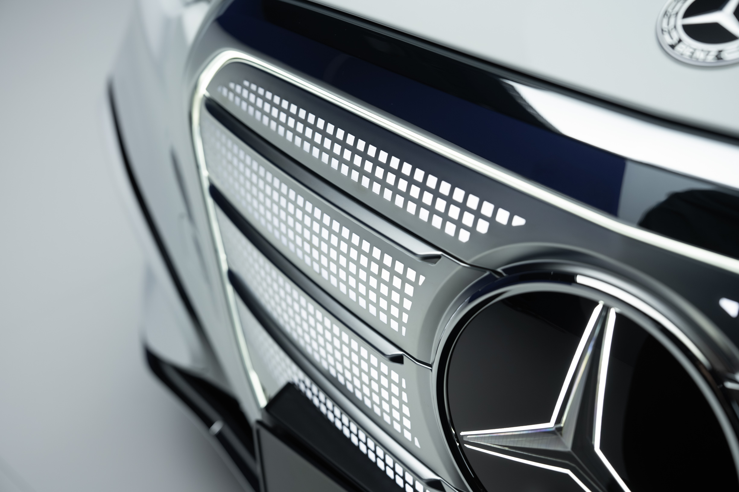 Mercedes’ Electric C-Class Is The BMW i3’s Neue Nightmare