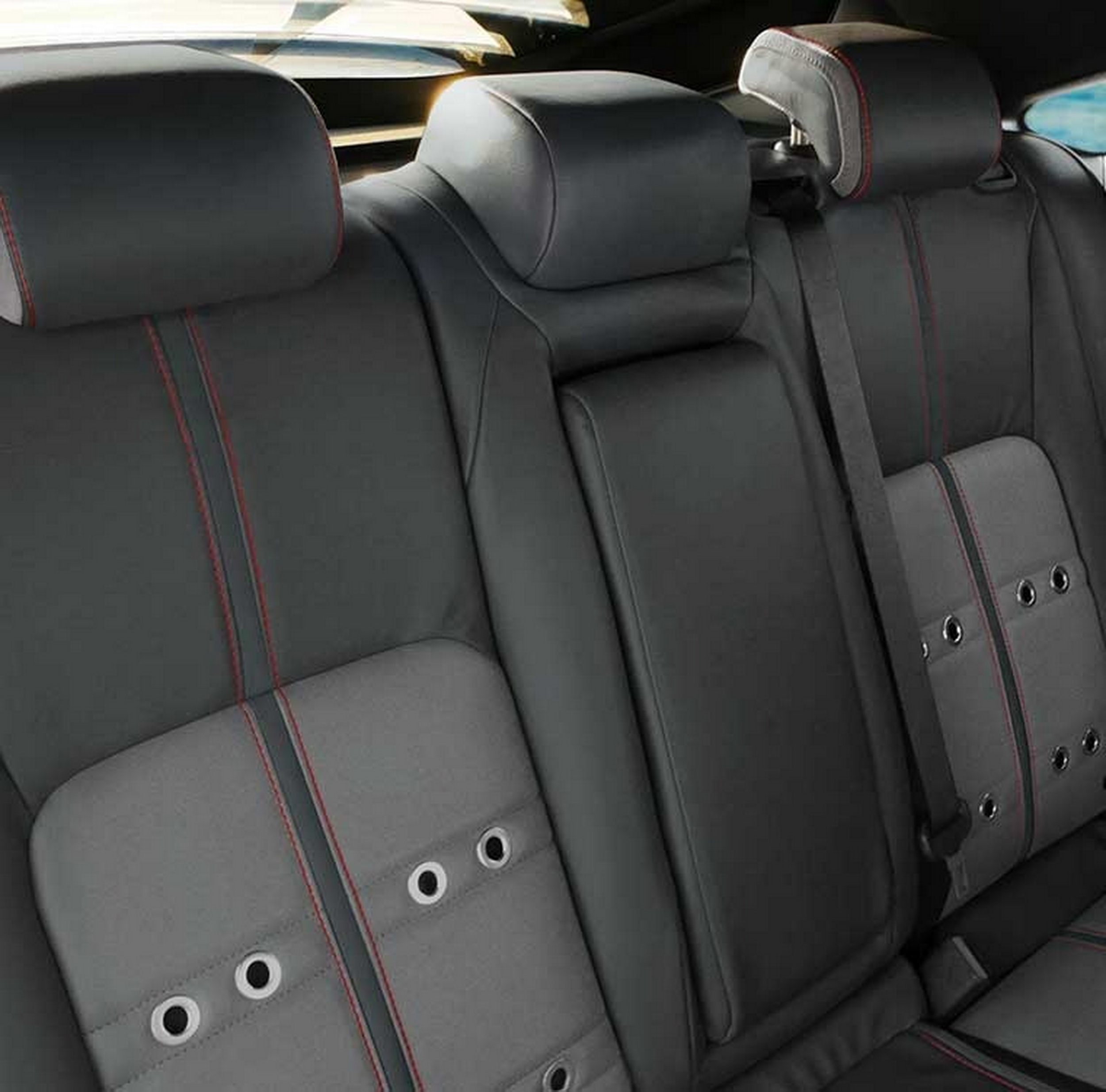 Новий M55 RS від Mitsuoka – це Honda Civic, яка коштує вдвічі дорожче за Honda Civic.