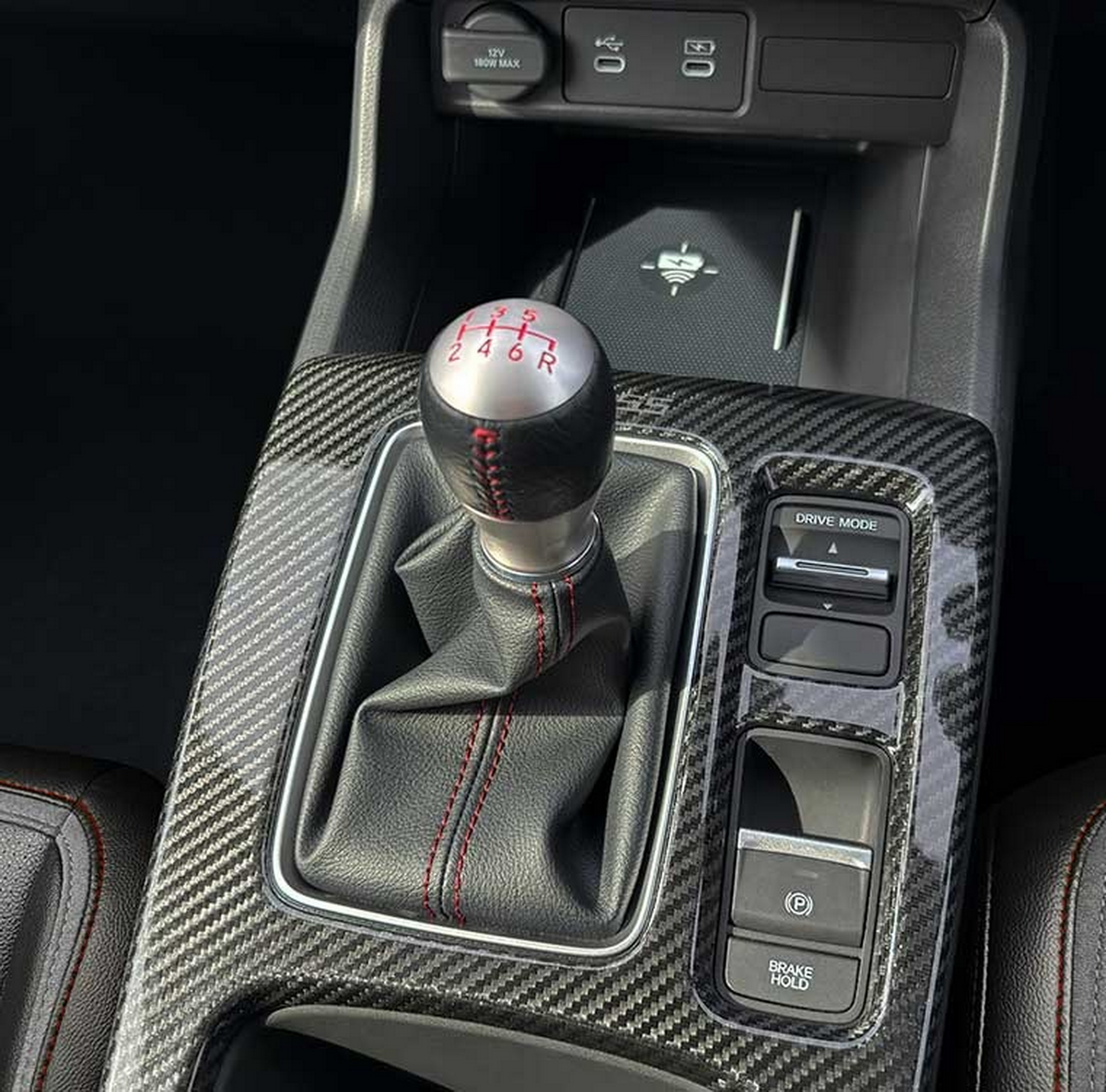 Новий M55 RS від Mitsuoka – це Honda Civic, яка коштує вдвічі дорожче за Honda Civic.