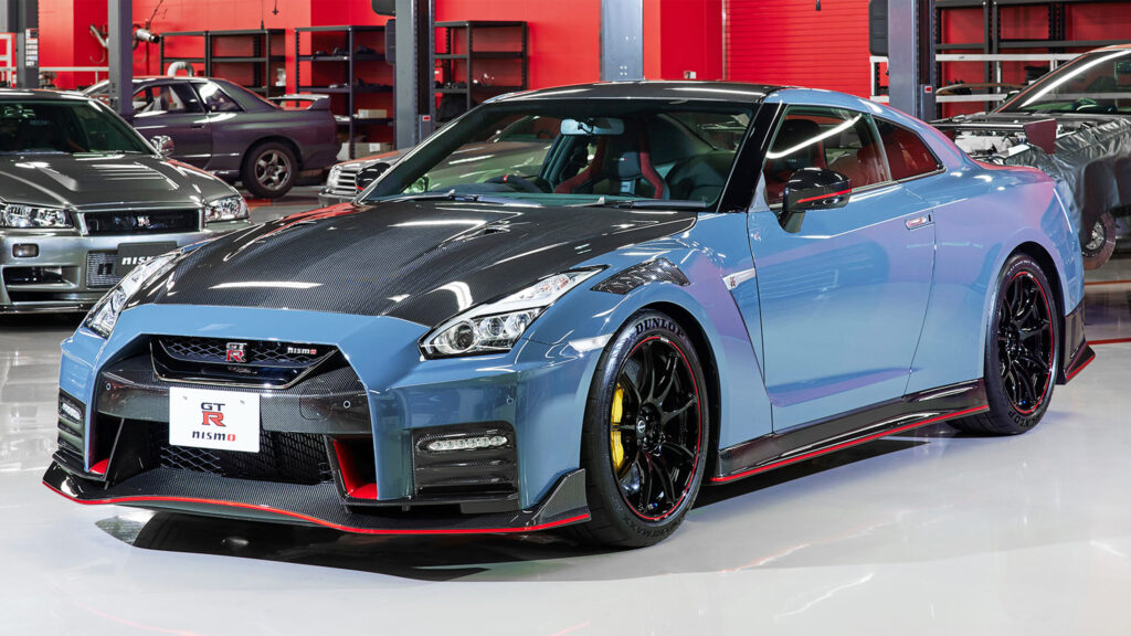  The Next-Gen Nissan GT-R Could Retain The Famed Twin-Turbo V6