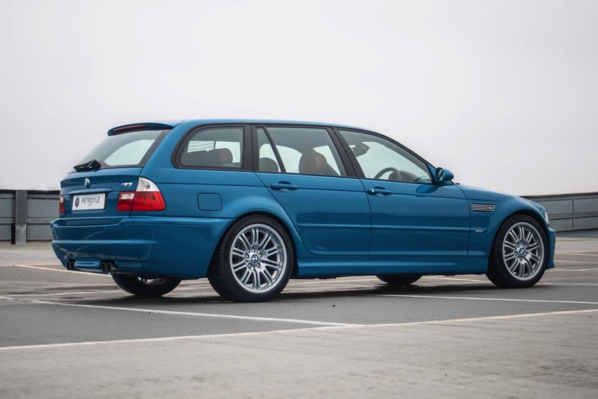 За 175 000 доларів ви можете купити E46 M3 Touring. BMW відмовився від нього у 2000 році.
