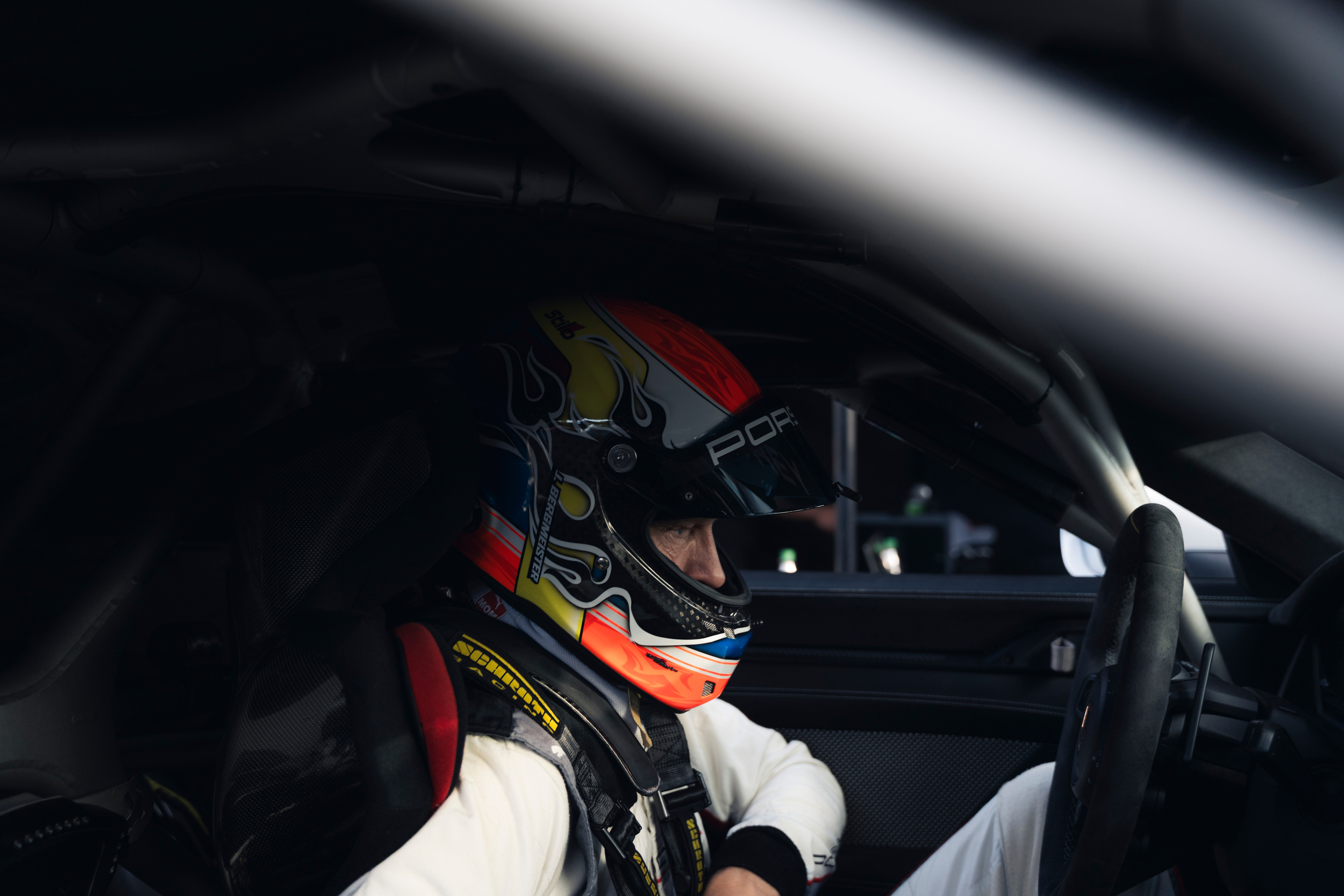 Porsche від Manthey щойно проїхав майже ідеальне коло Нюрбургрингу. Mustang все ж таки перевершив його