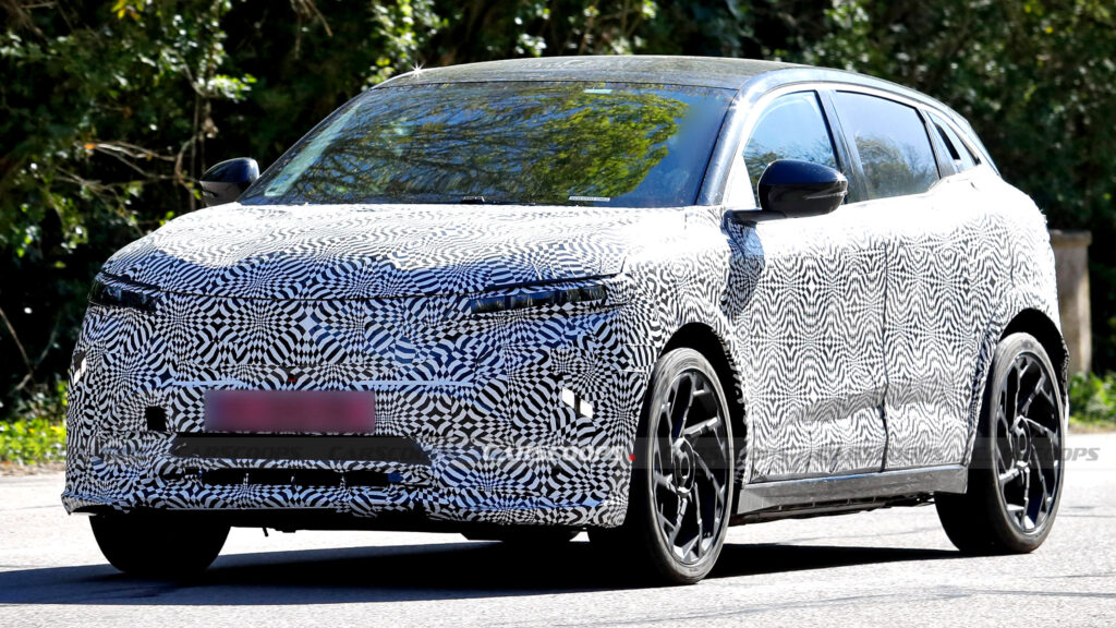  Renault’s Struggling Electric Crossover Is Getting A Second Chance