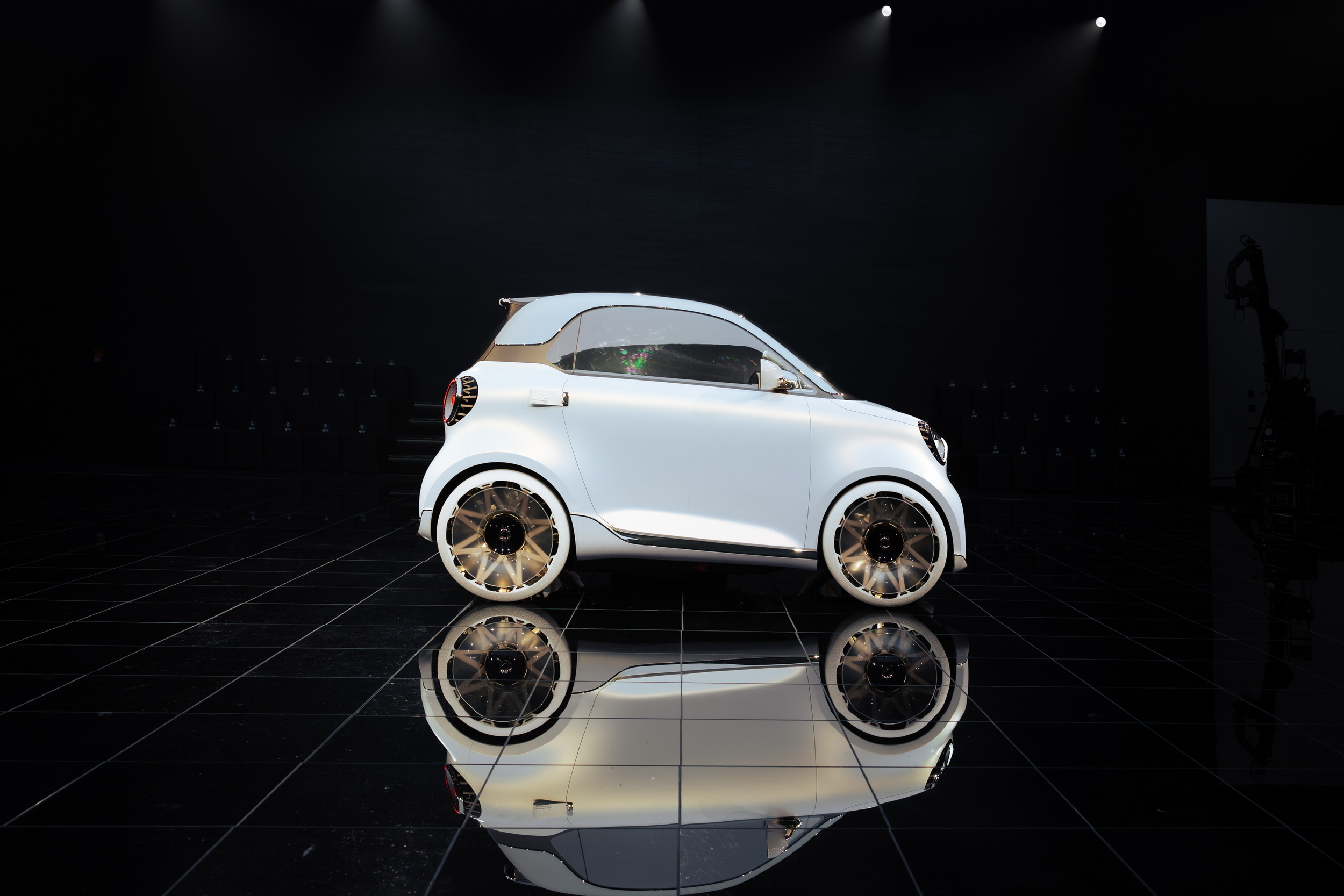 Smart’s Smallest EV Just Grew Almost A Foot, And Mercedes Is To Blame