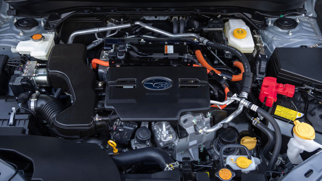 Двигун автомобіля Subaru