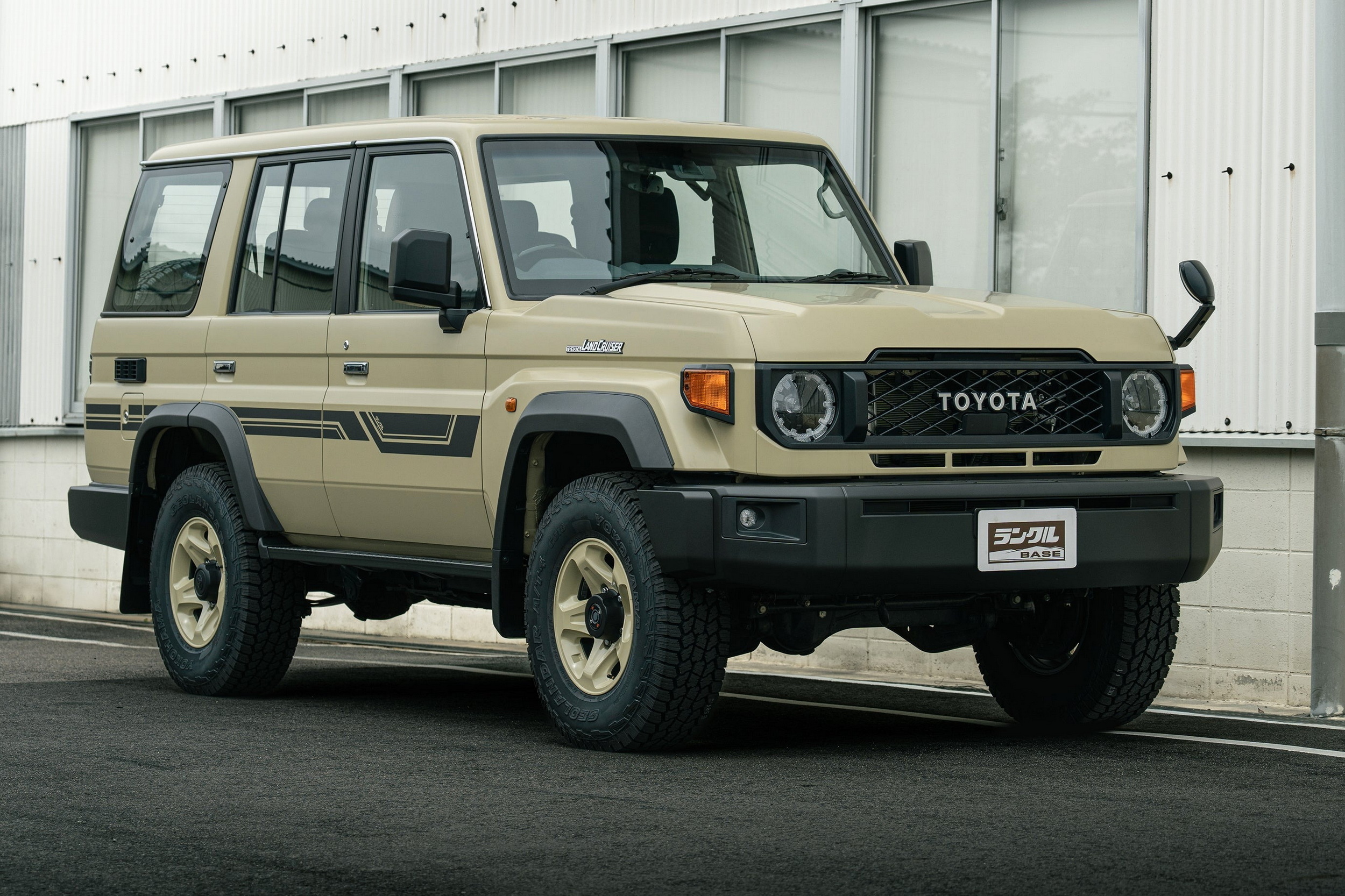 Land Cruiser 70 був створений для австралійської австралійської територій, Toyota щойно створила один для міста