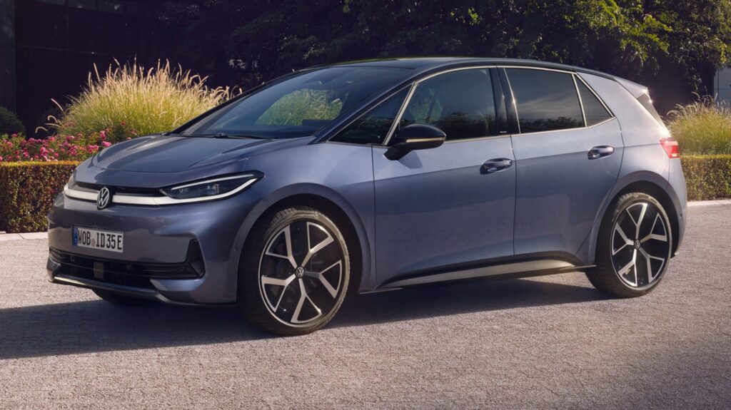  VW Ruled China For 25 Years, Now Young Buyers Call It Their Parents&rsquo; Car