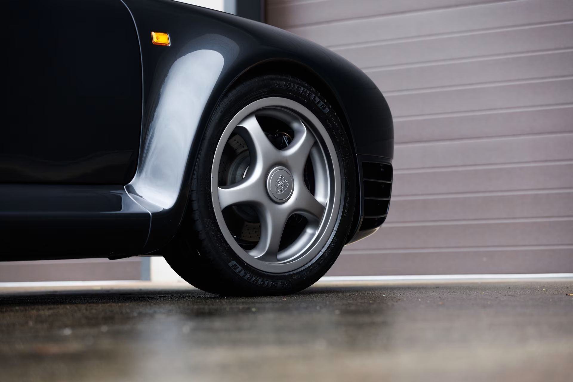One Of Porsche’s Few 959s Legally In America Has 3,521 Miles And No Reserve