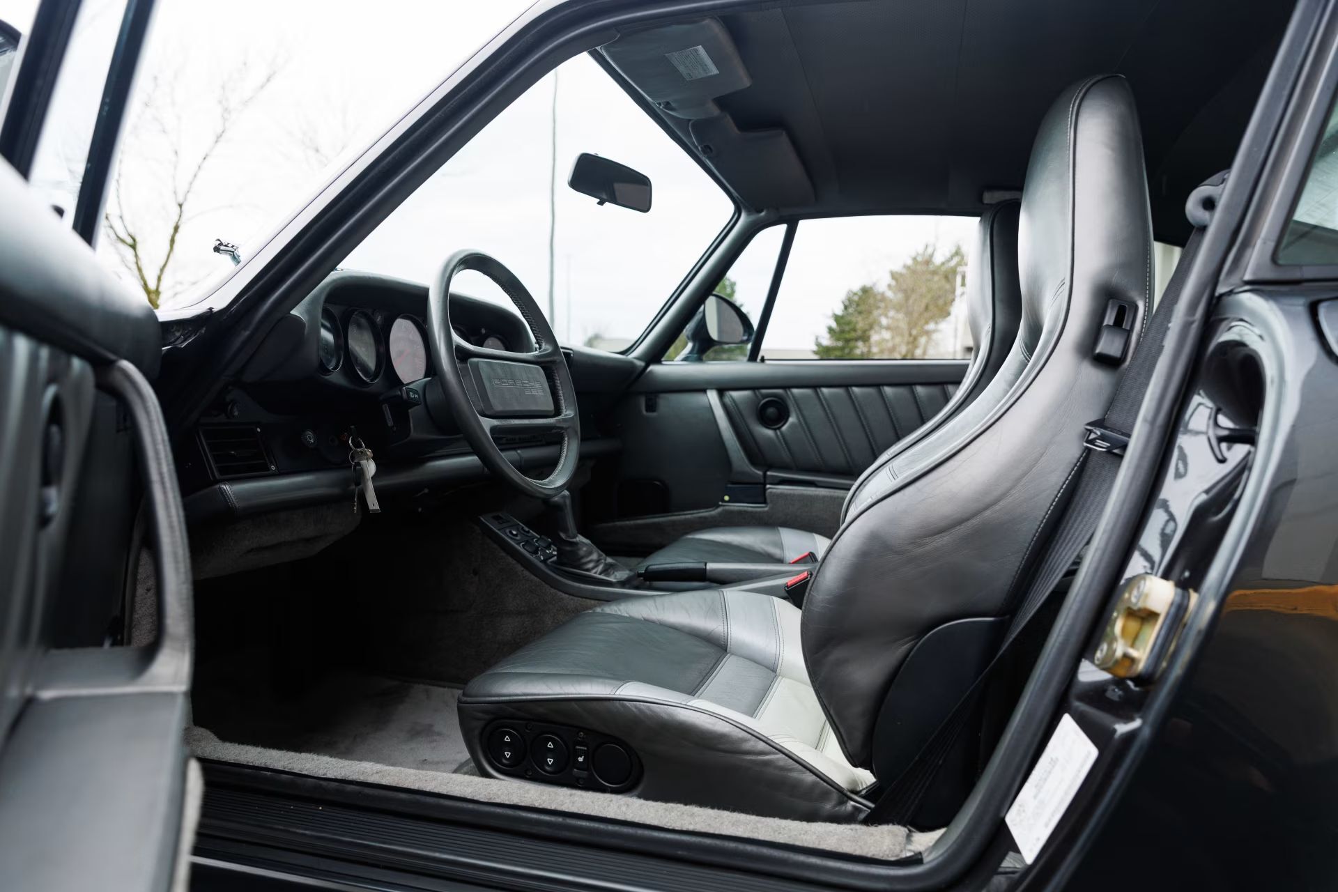 One Of Porsche’s Few 959s Legally In America Has 3,521 Miles And No Reserve