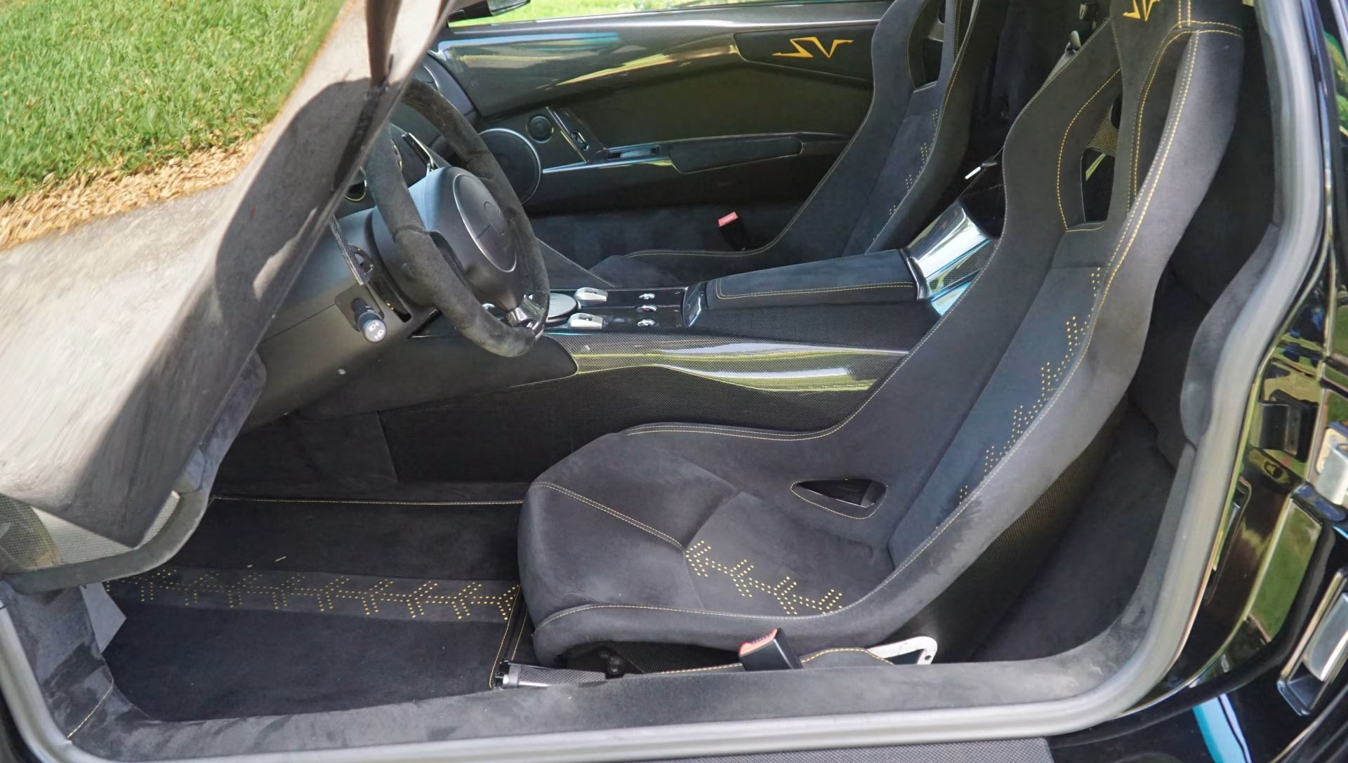 This Murcielago SV Cost $450K New, Mecum Thinks It’s Worth Nearly Ten Times That Now