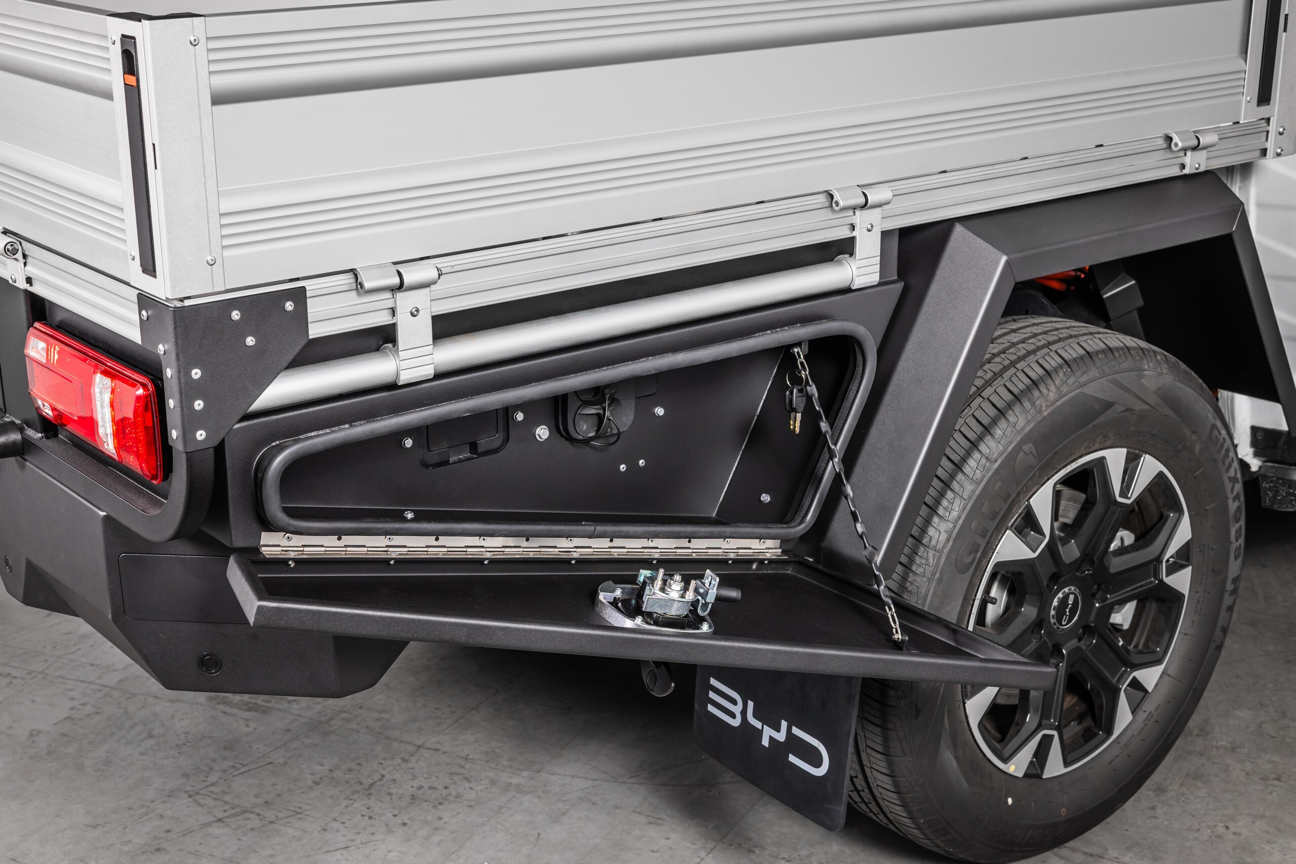 The Shark 6 Couldn’t Tow Like Other Mid-Size Pickups, So BYD Made One That Can