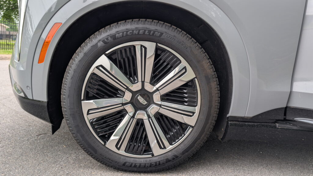  Cadillac&rsquo;s 2026 Escalade IQ Nails The Entrance, Then Spends A Week Undoing It | Review