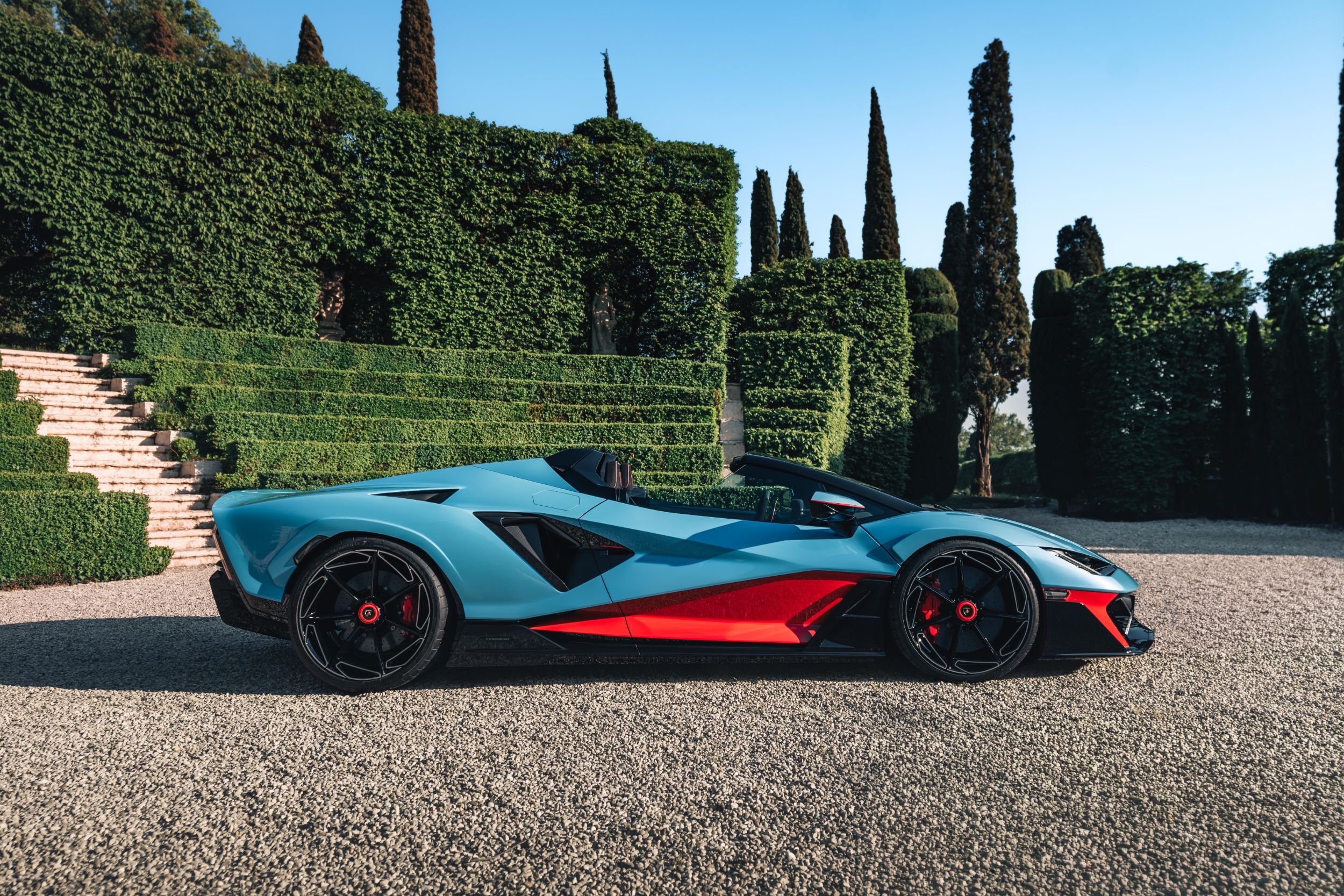 Lamborghini’s Most Powerful Open-Top Ever Will Only Reach 15 Buyers