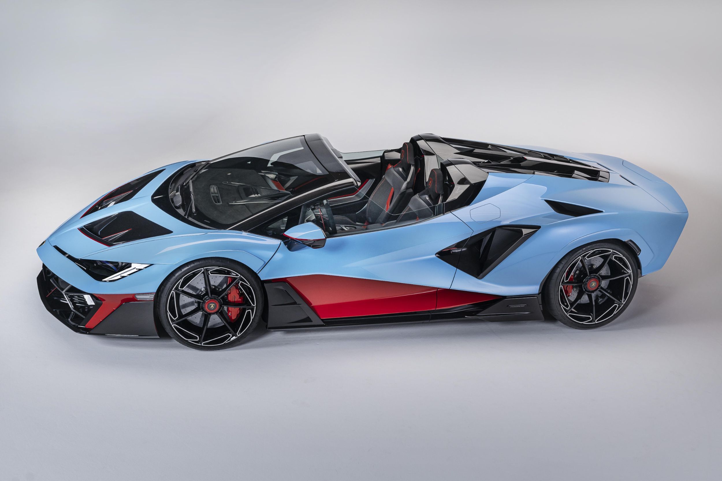 Lamborghini’s Most Powerful Open-Top Ever Will Only Reach 15 Buyers