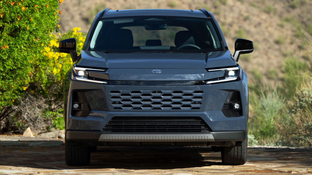  Maverick Beware, Toyota Could Launch A RAV4-Based Pickup