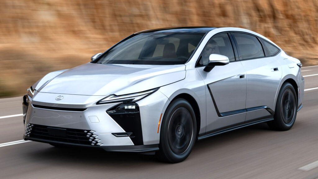  Lexus Engineers Couldn’t Stop Fighting Over The New ES, And It Wasn’t Power Or Screens