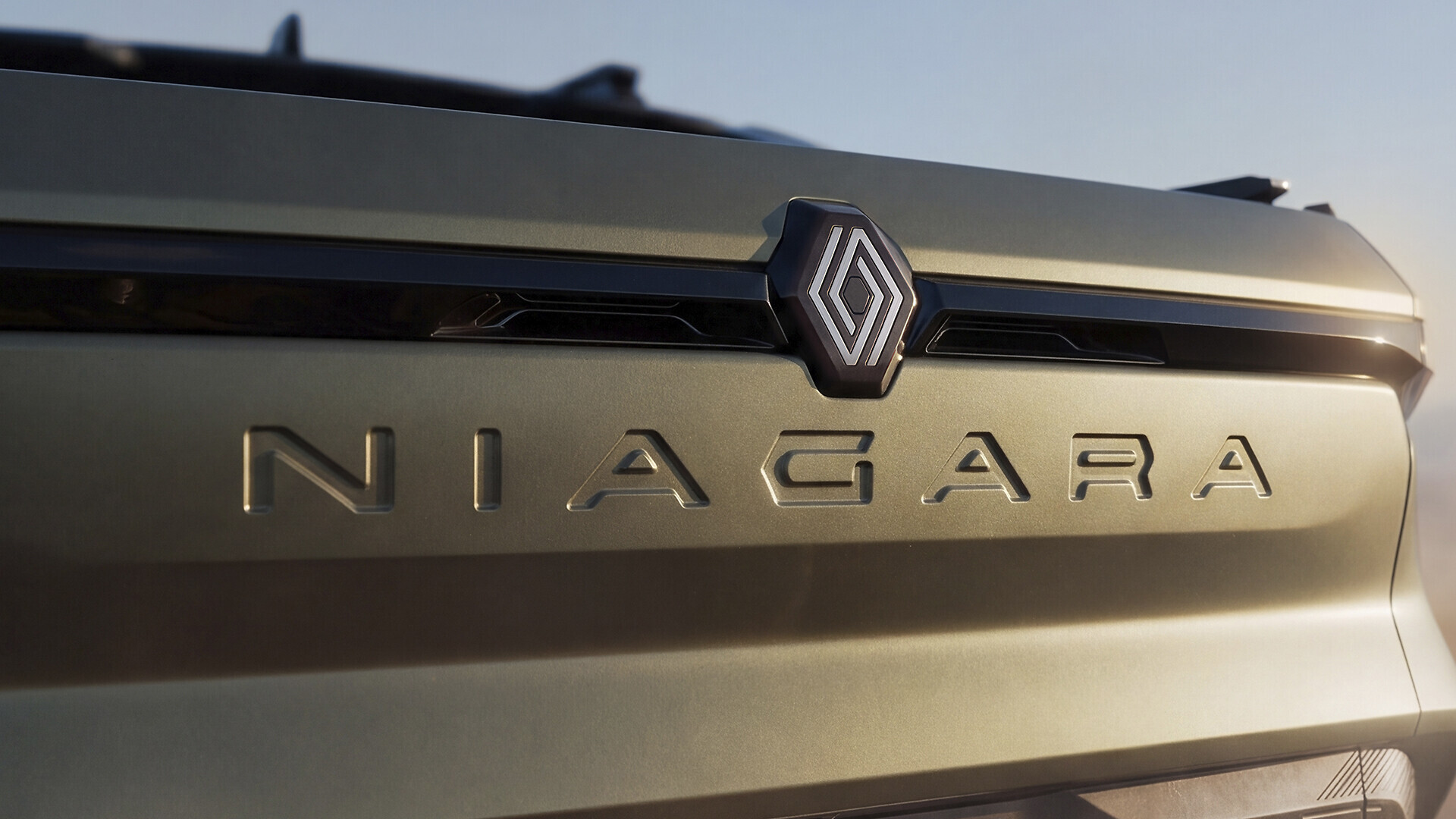 Renault Teases All-New Niagara Pickup