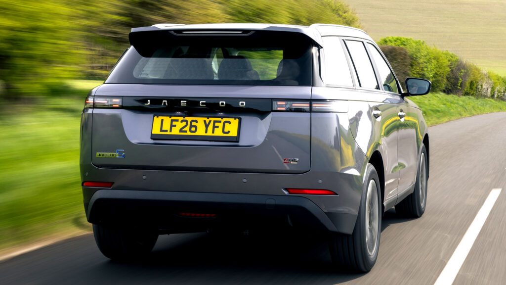  Range Rover Takes Chinese Copies As A &ldquo;Compliment&rdquo;