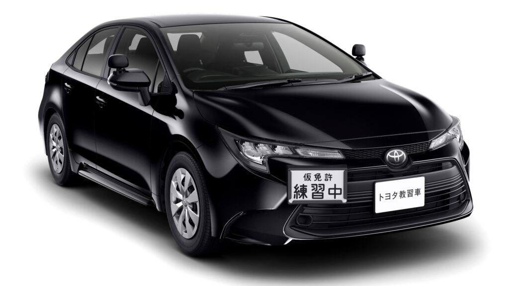  Toyota’s Cheapest New Corolla Has A Manual And Six Pedals