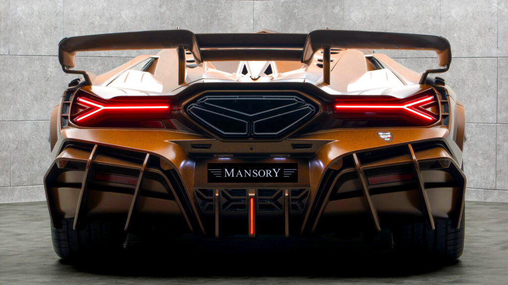  Mansory’s Lamborghini Is What Happens When You Have Too Much Fiber