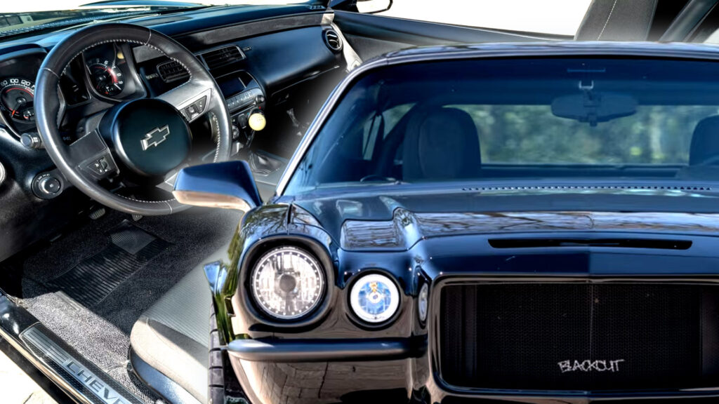 This 1971 Camaro Has An Interior From Chevy’s Future