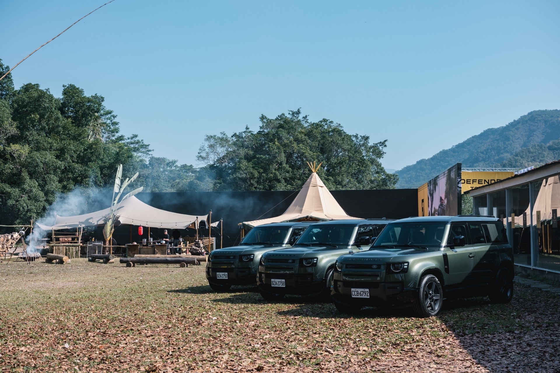 2.6 Tons Of Defender Trophy Crossed A Log Bridge We Built Ourselves