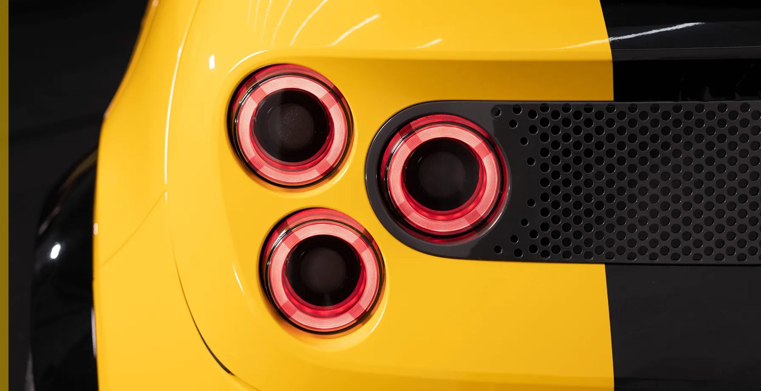 A 141-HP Chinese Hatch And A 215-HP Alpine Dressed As The Same Rally Car