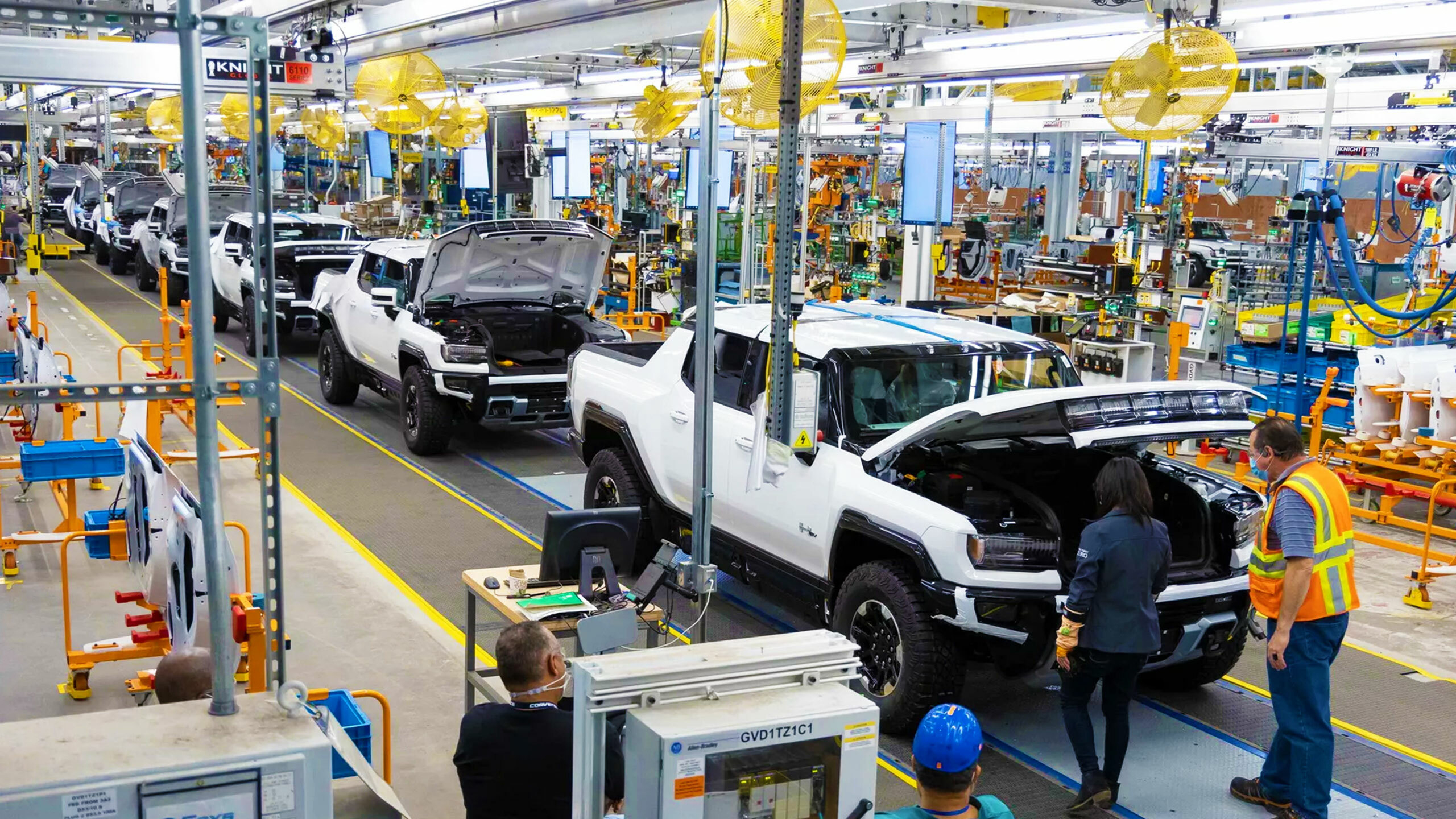 GM Is Laying Off Hundreds Of Its IT Staff To Hire Dozens Of Different IT Staff