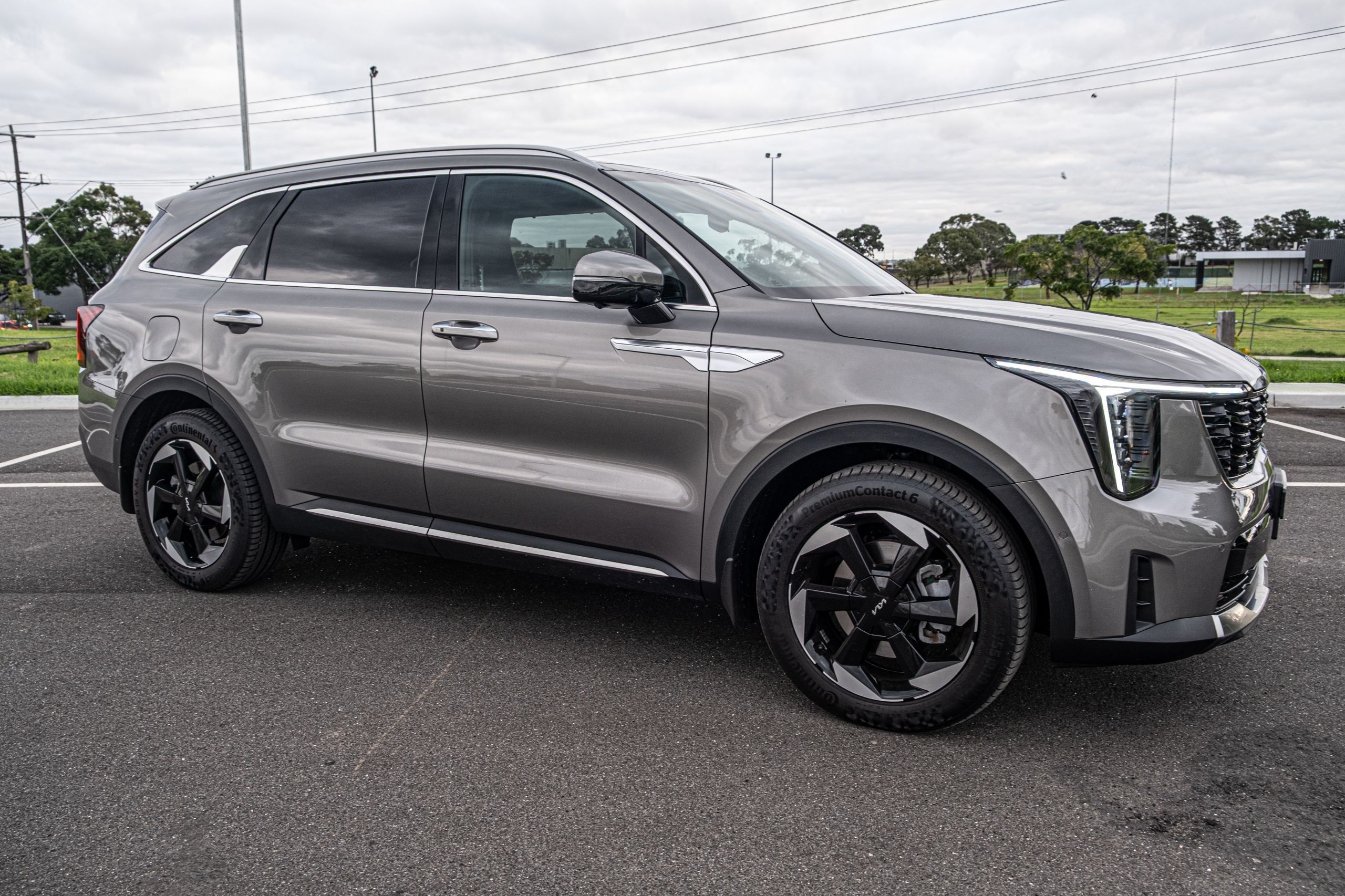 The 2026 Kia Sorento GT-Line PHEV Is Good, But The Diesel Is Better | Review
