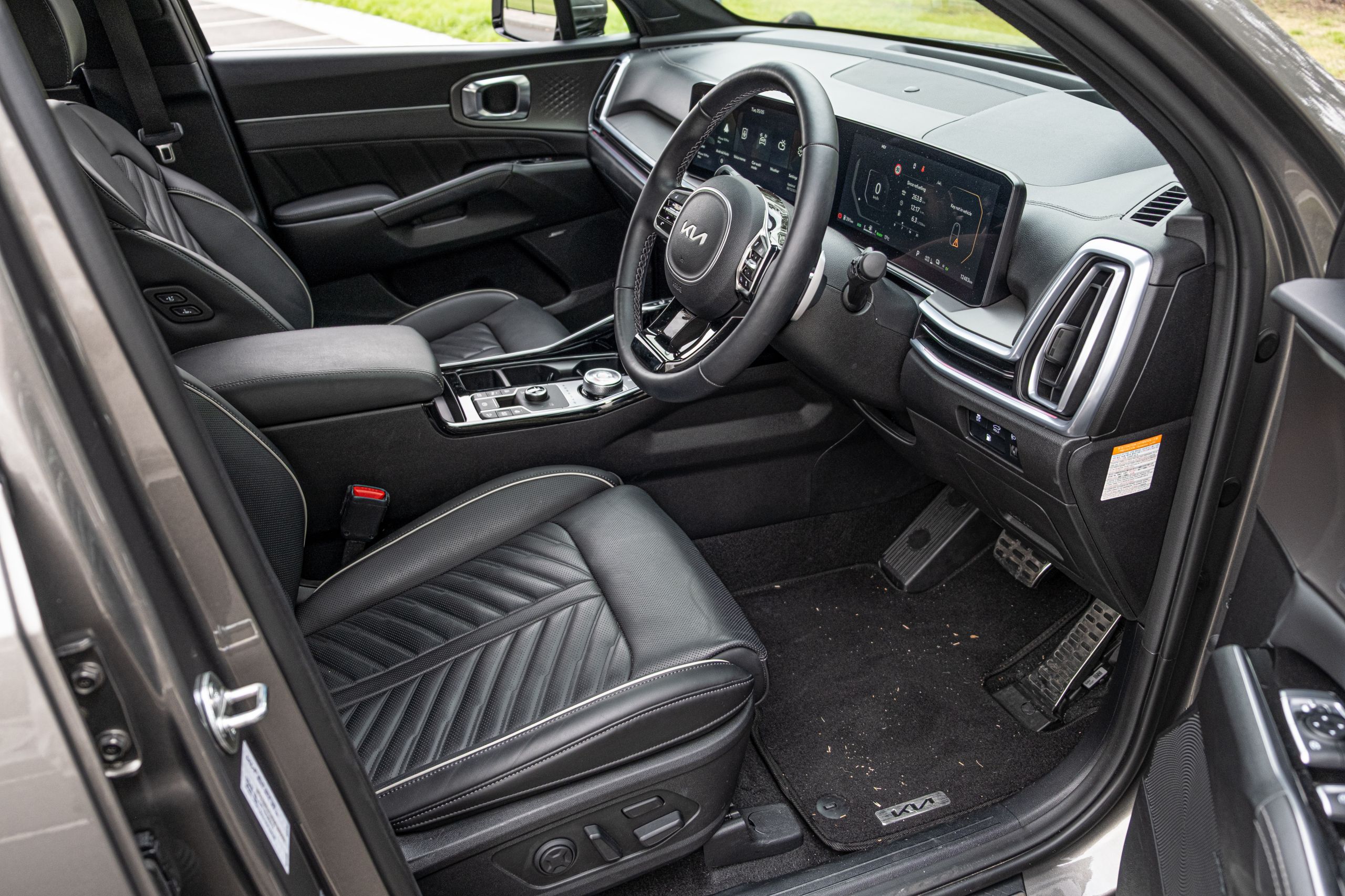 The 2026 Kia Sorento GT-Line PHEV Is Good, But The Diesel Is Better | Review