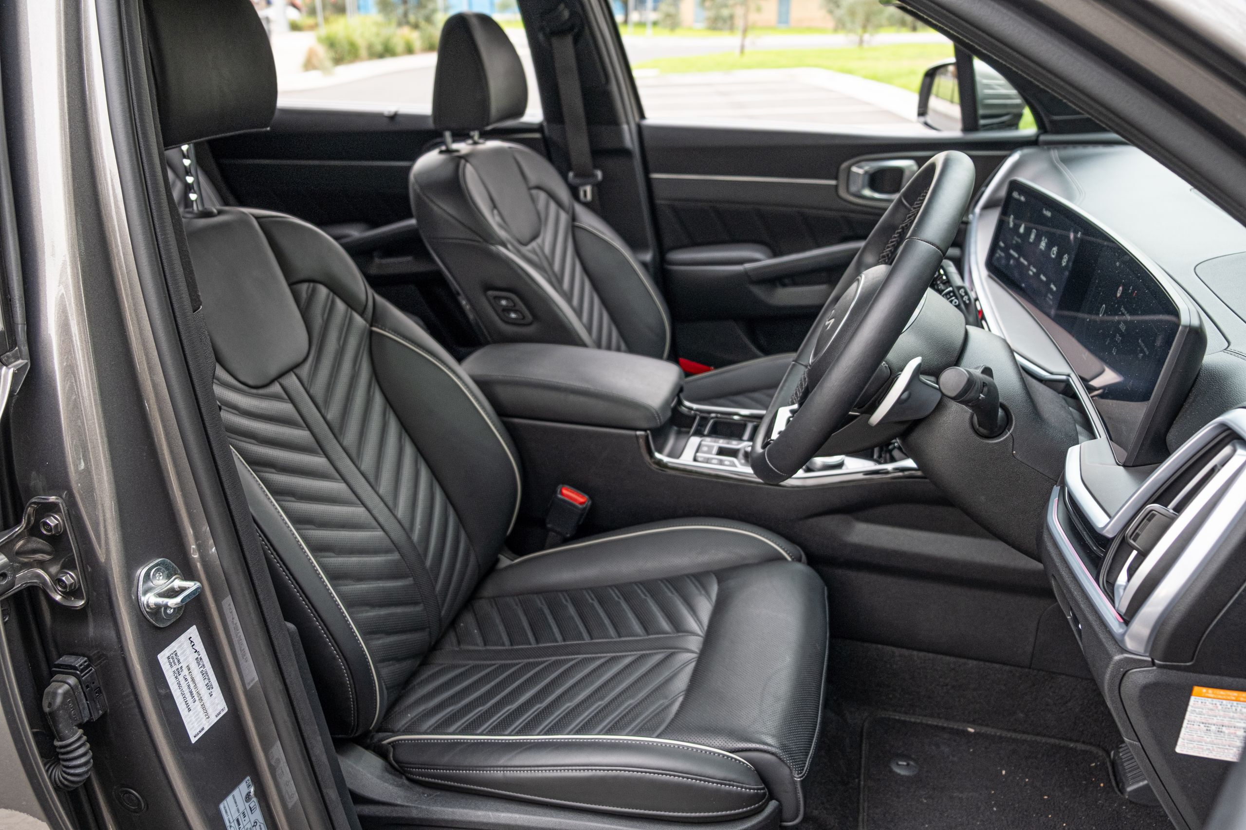 The 2026 Kia Sorento GT-Line PHEV Is Good, But The Diesel Is Better | Review