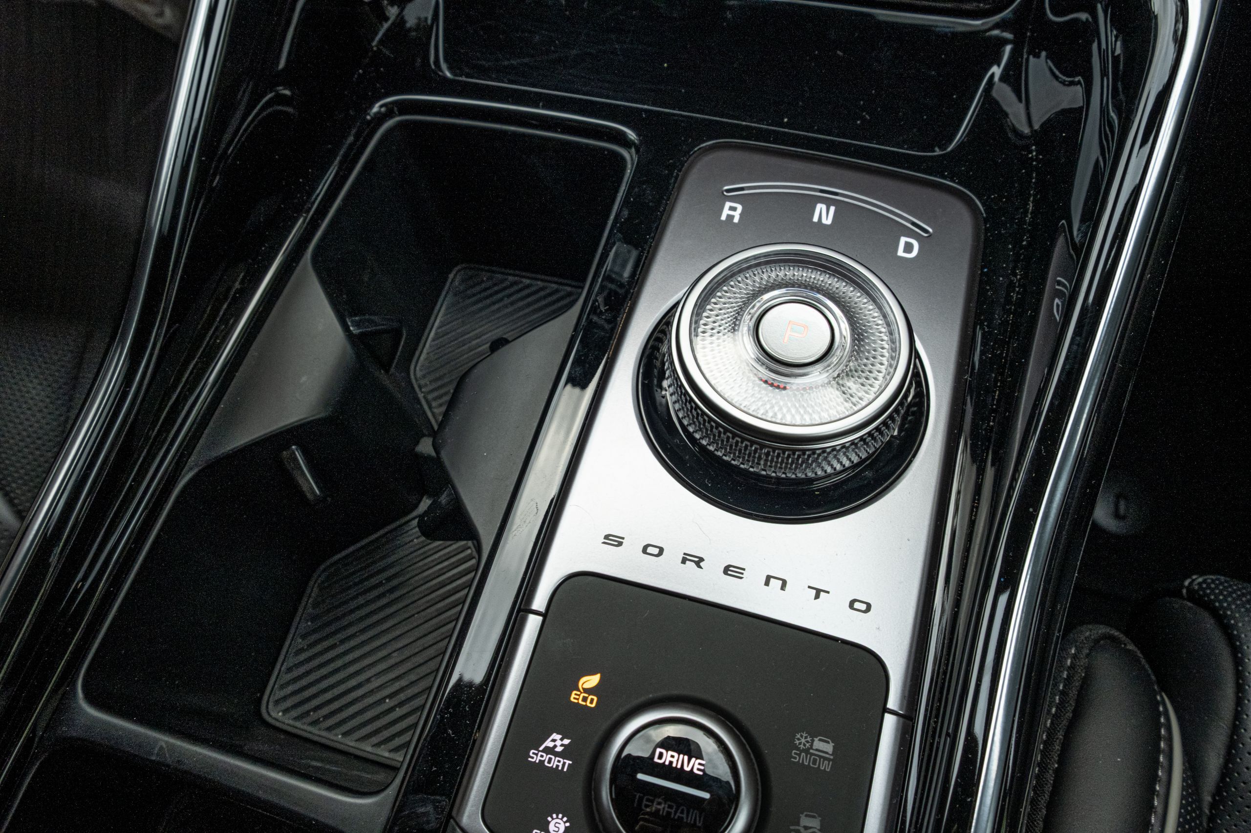 The 2026 Kia Sorento GT-Line PHEV Is Good, But The Diesel Is Better | Review
