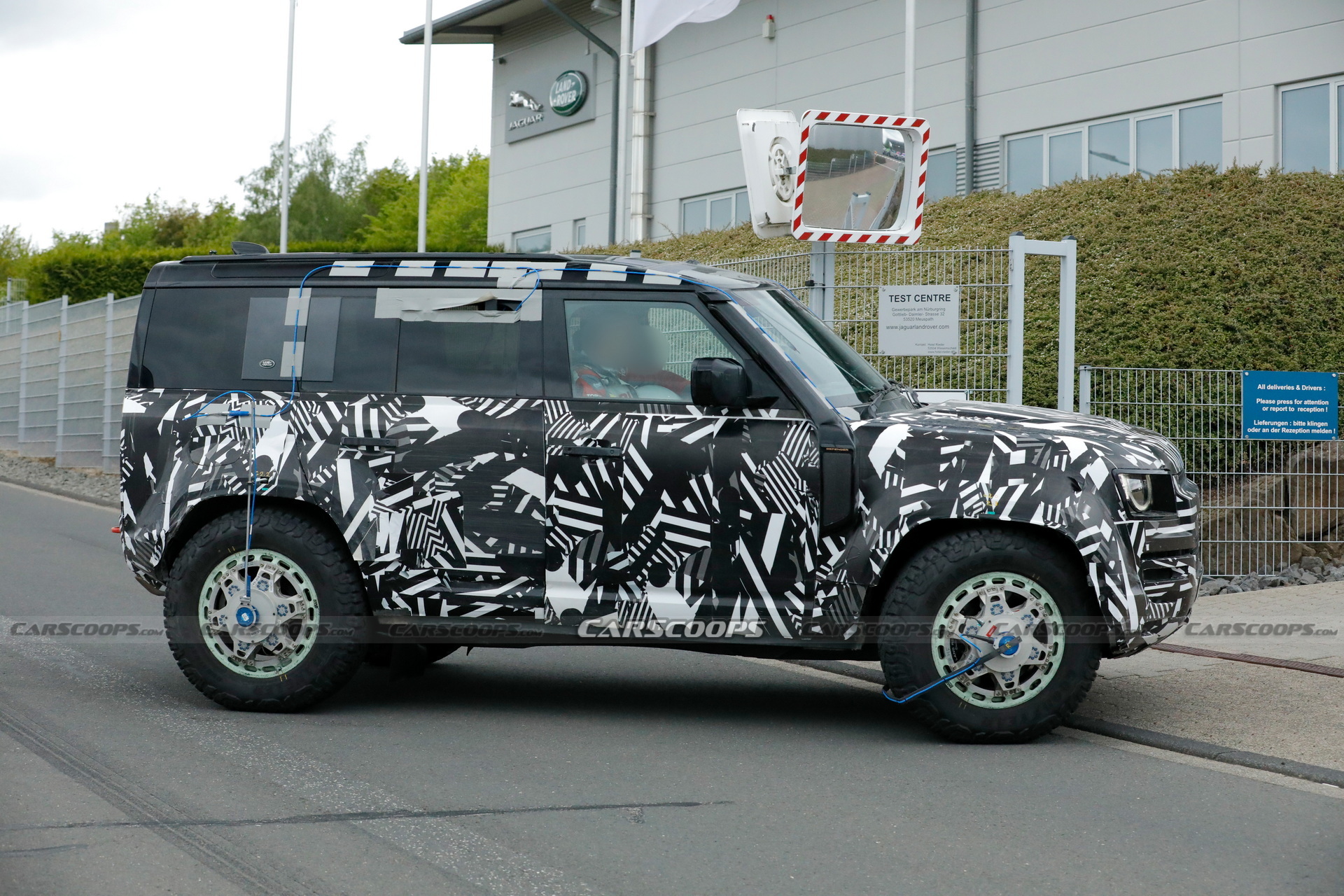 Land Rover Is Building Something Even Wilder Than The Defender Octa