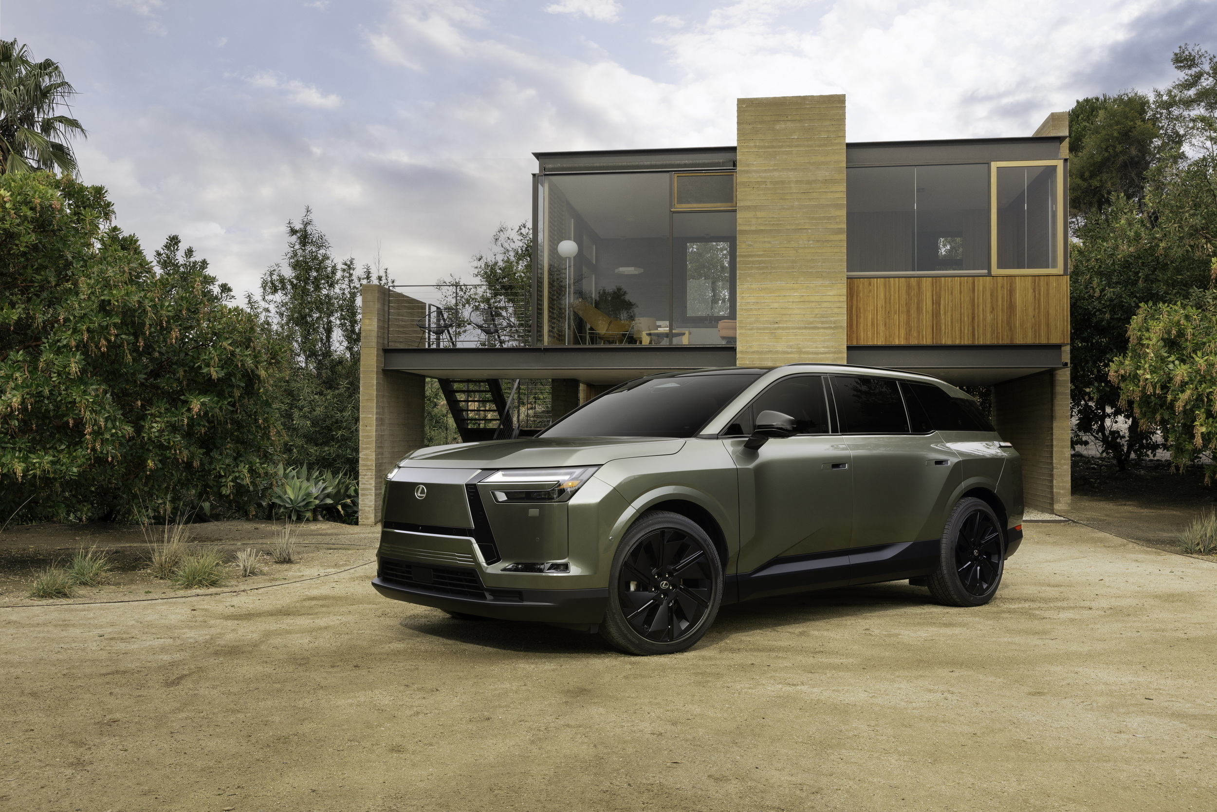 The 2027 Lexus TZ Borrows The Highlander’s Bones And The LFA’s V10 Voice