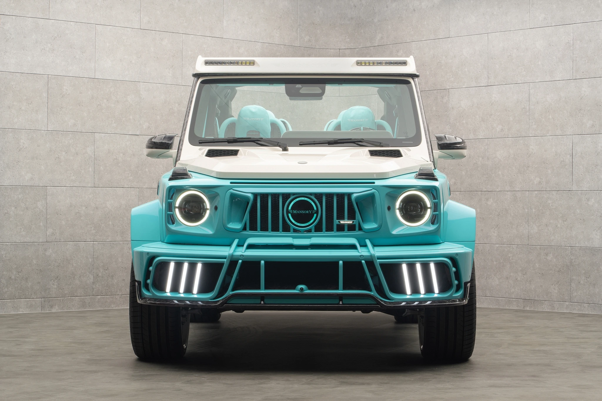 Порізаний G-Wagen від Mansory виглядає як Mercedes, що врізався в акваріум