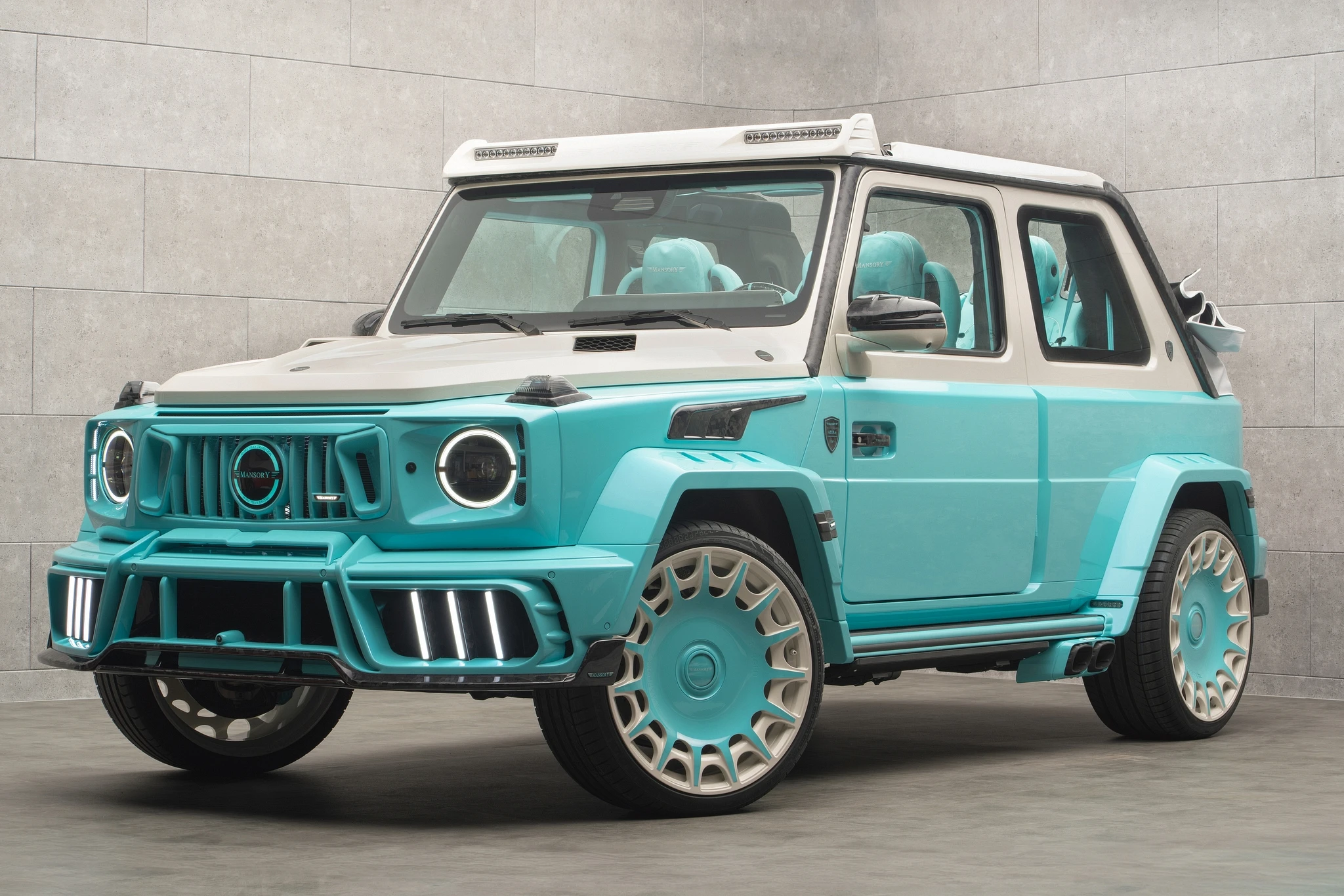Порізаний G-Wagen від Mansory виглядає як Mercedes, що врізався в акваріум