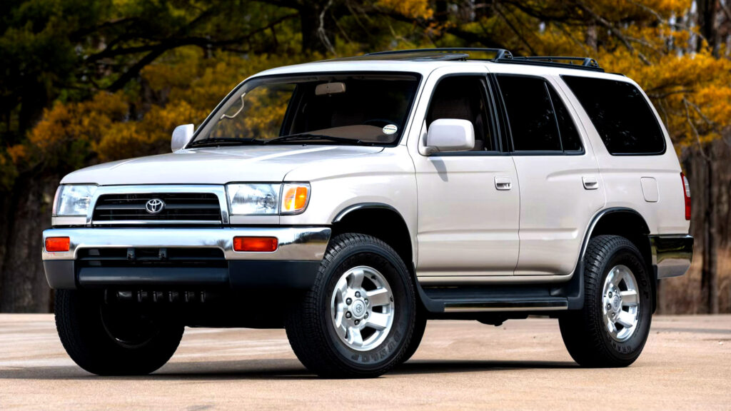  A 30-Year-Old 4Runner Just Sold For More Than A Brand-New One