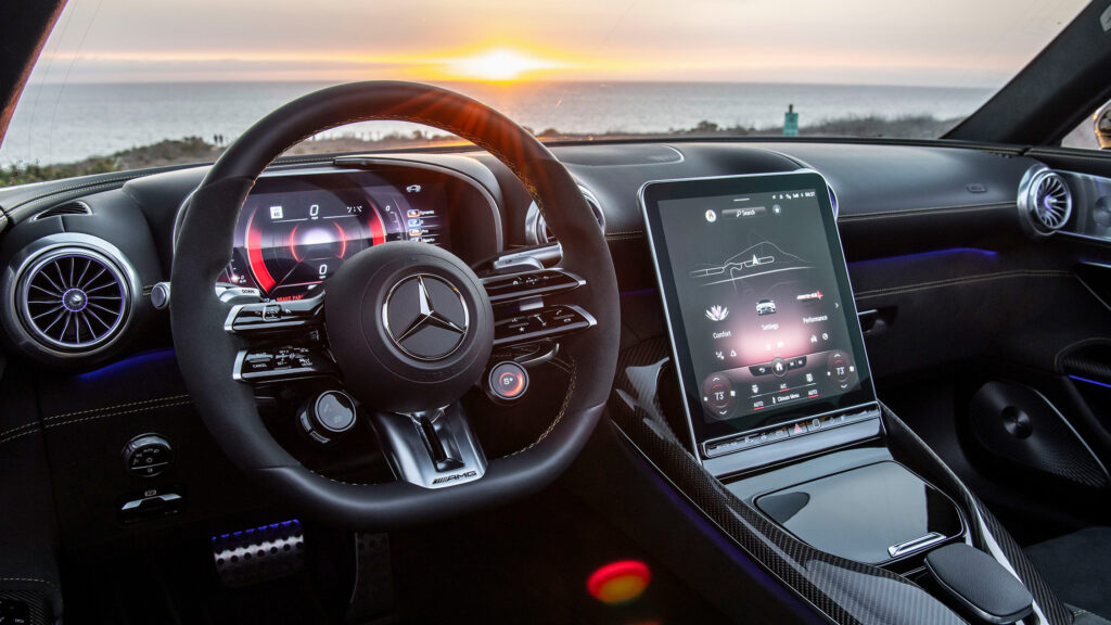  144,000 Mercedes Owners Just Remembered Why Analog Gauges Were So Great