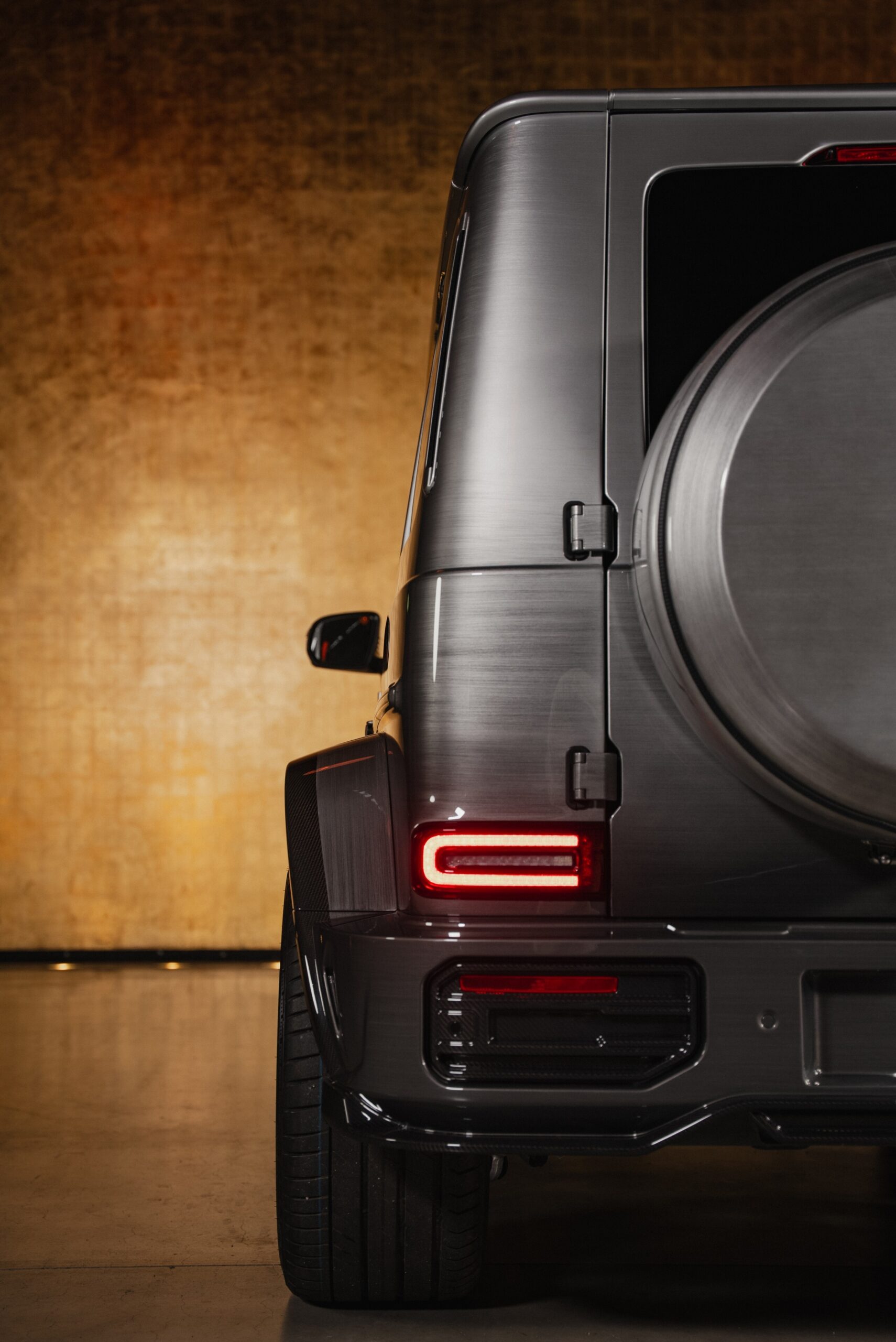 Mercedes G-Wagens Got Boring, So This One Wears Its Paint Like Stainless Steel