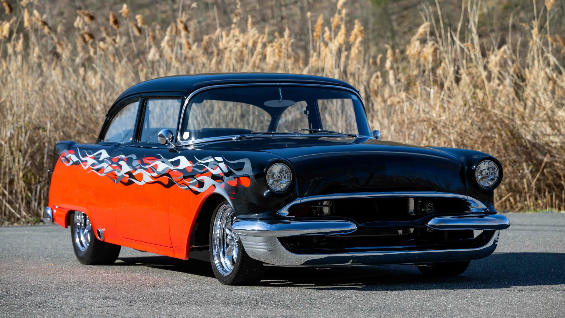 Pontiac's 1955 Chieftain Came Back With A 509ci V8 And No Mercy
