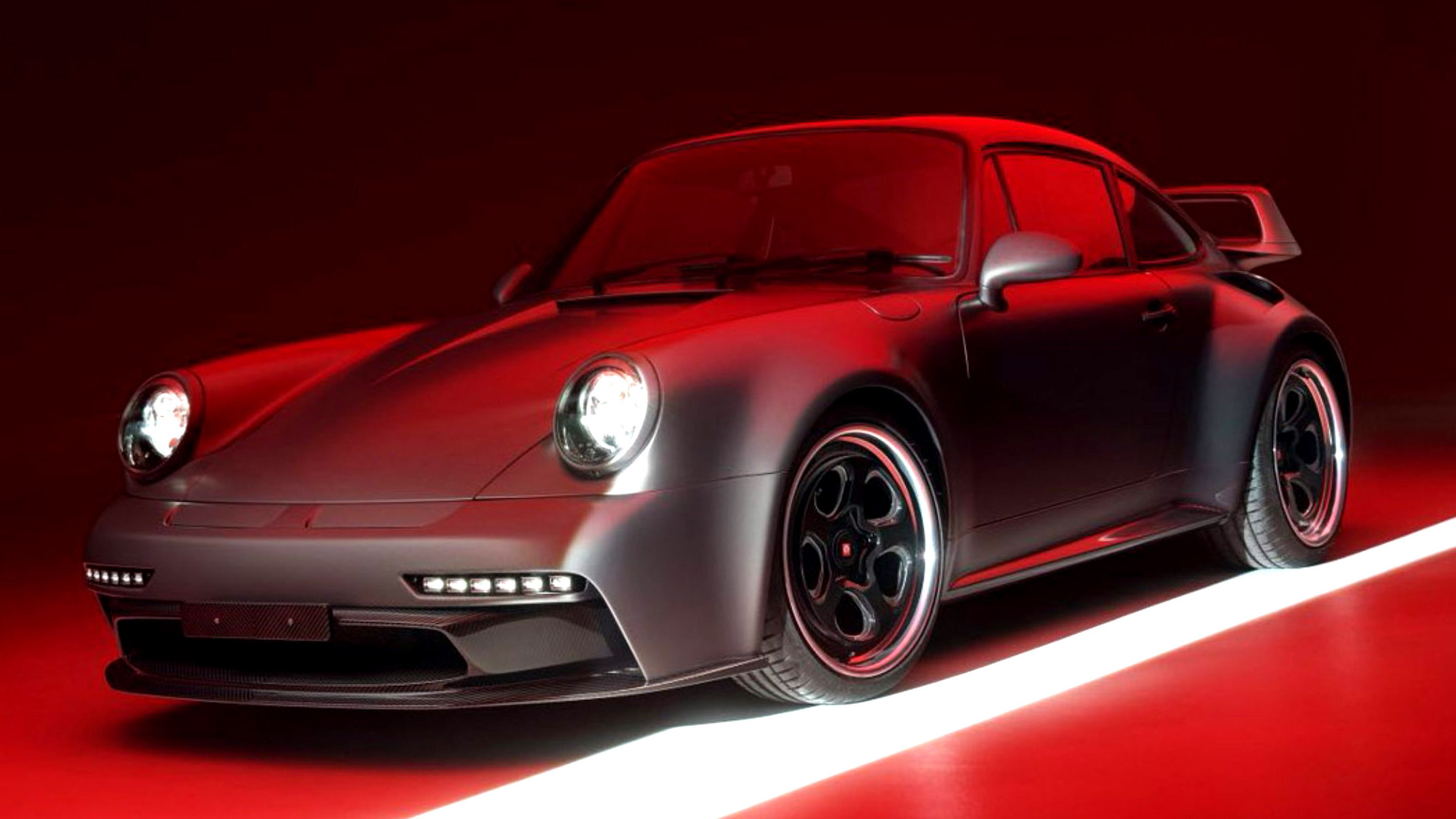 Porsche 964 碳纖維重塑，搭載 500 匹雙渦輪水平六缸引擎