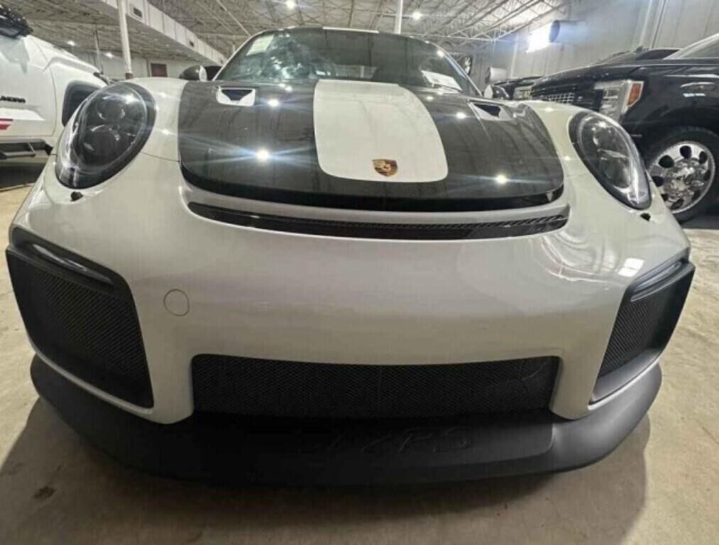 A 25-Mile 2018 Porsche GT2 RS Just Sold For $710,000 And Doesn’t Even Shift Into Gear