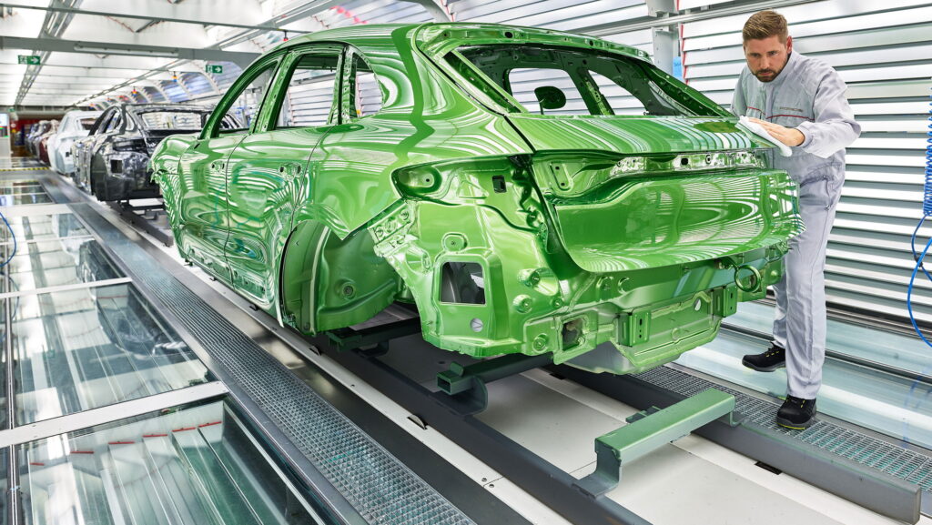 Americans Still Want Gas Macans More Than The EV, So Porsche Is ...